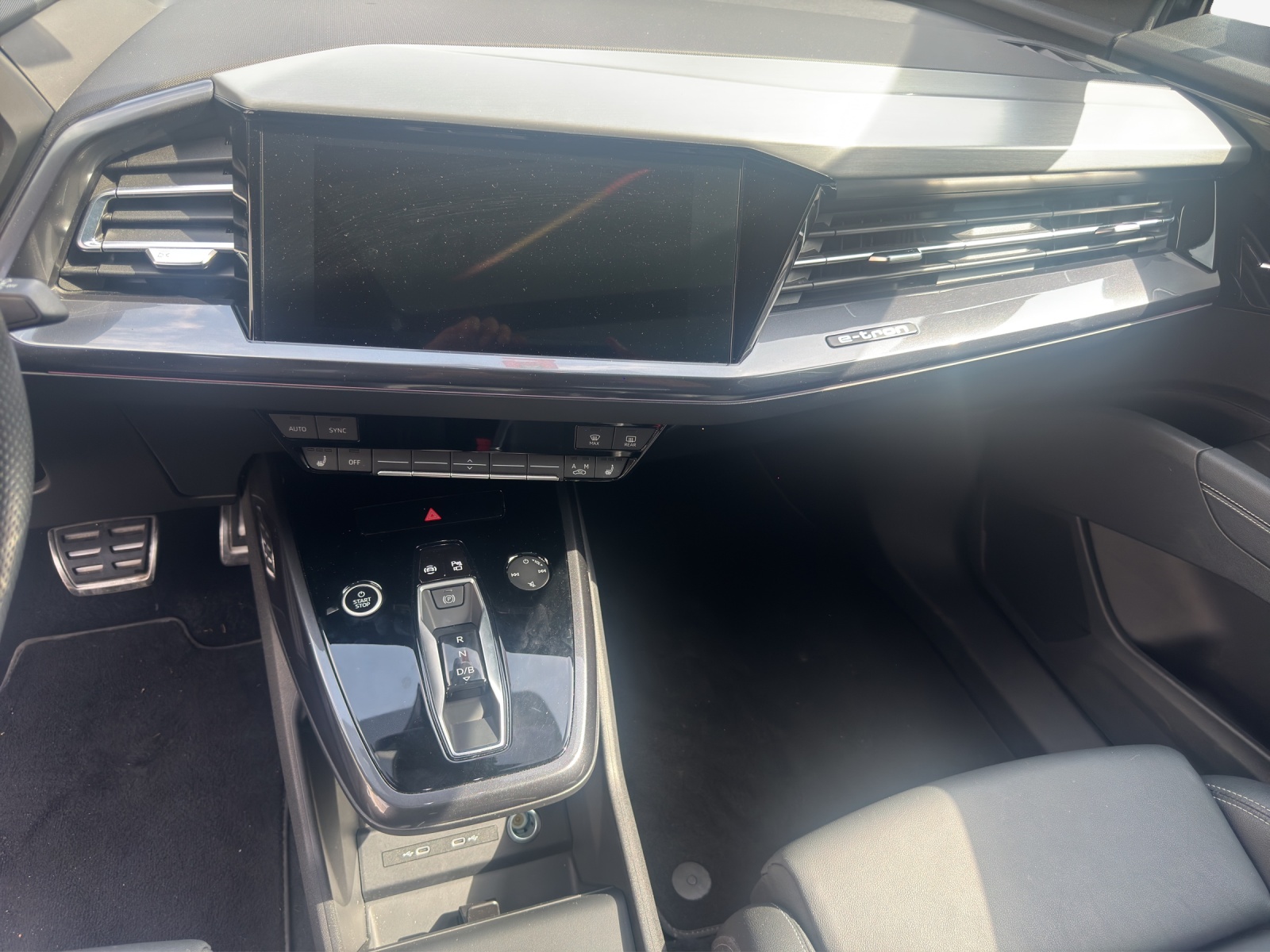 AUDI Q4 e-tron 50 quattro-image-10