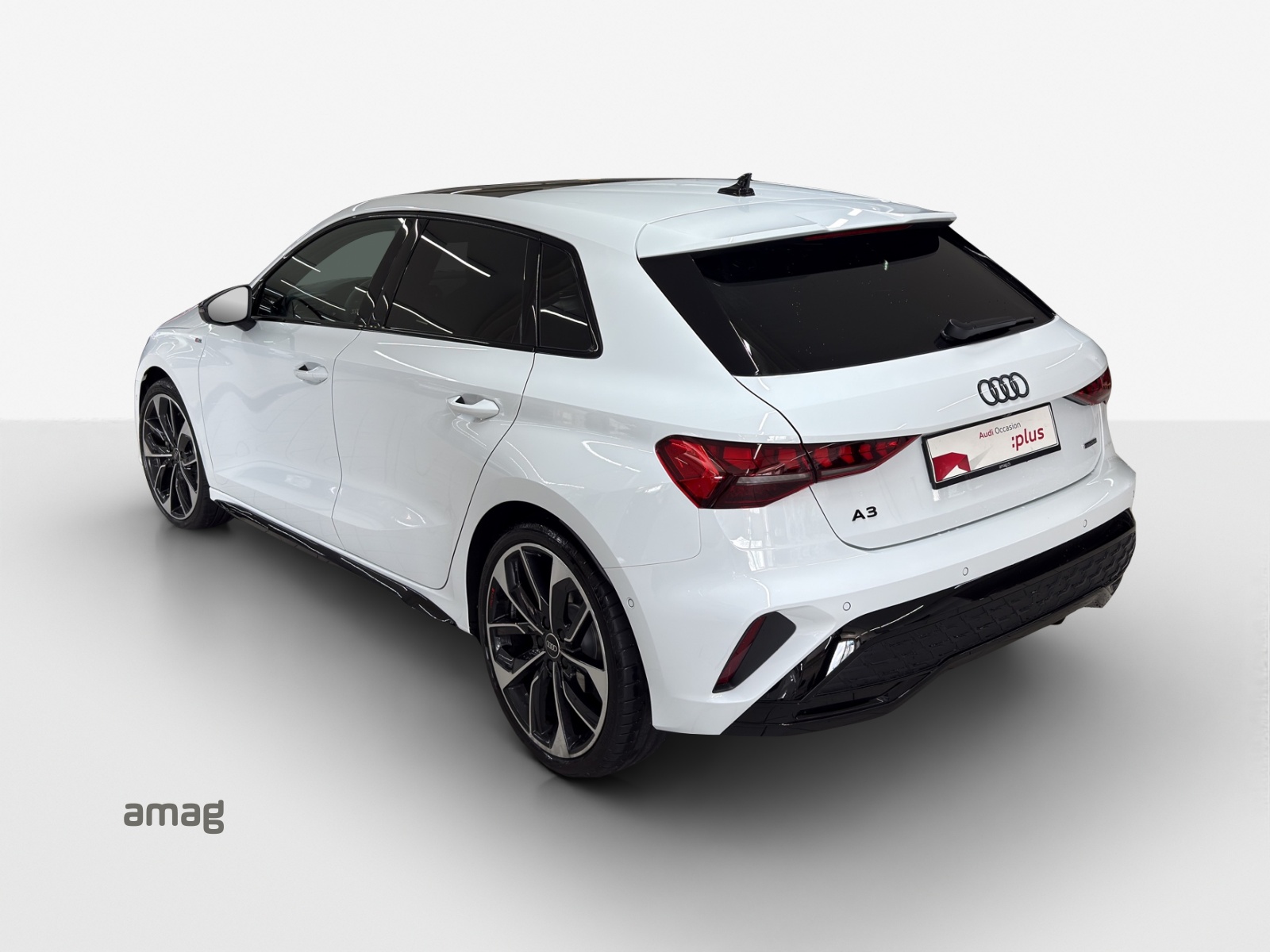 AUDI A3 Sportback TFSI 150 kW quattro S line S tronic-showroom-element-2