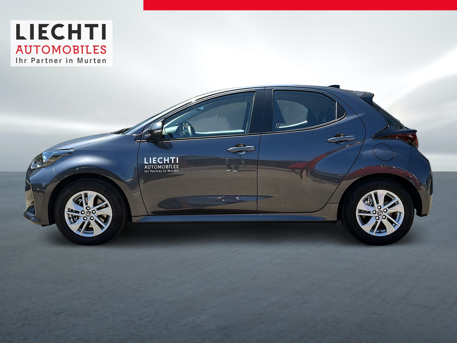 TOYOTA Yaris 1.5 Comfort e-CVT-showroom-element-1