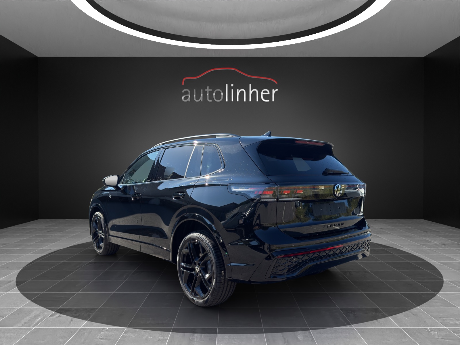 VW Tiguan 2.0 TDI SCR R-Line 4Motion DSG-showroom-element-2