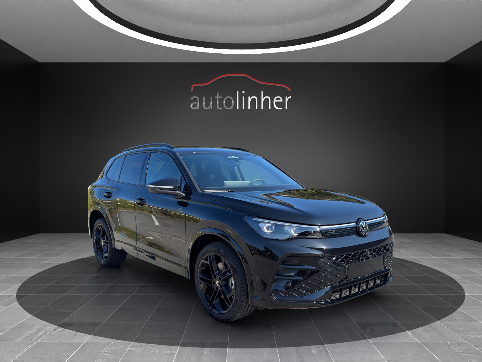VW Tiguan 2.0 TDI SCR R-Line 4Motion DSG-image-5