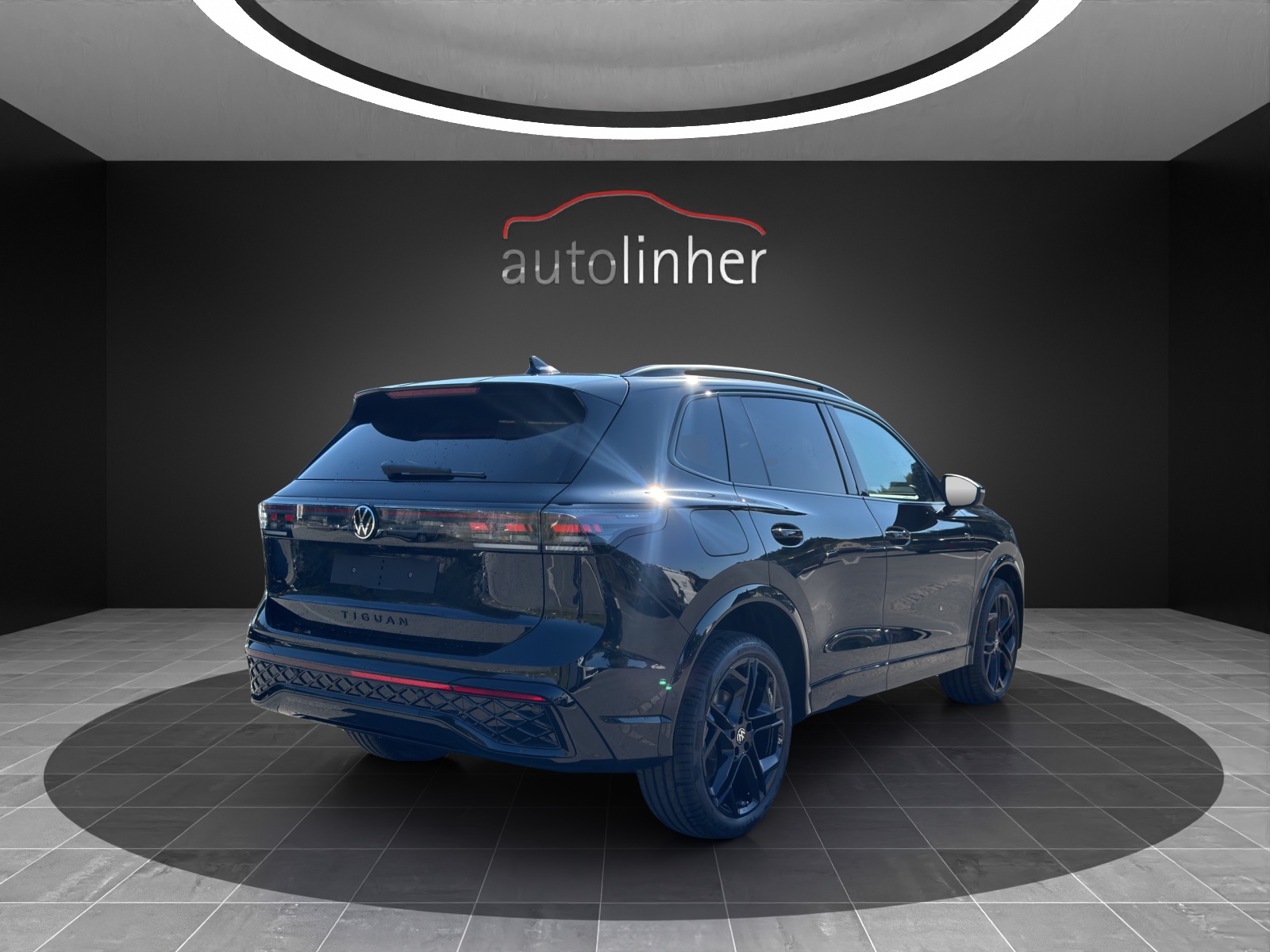 VW Tiguan 2.0 TDI SCR R-Line 4Motion DSG-image-4
