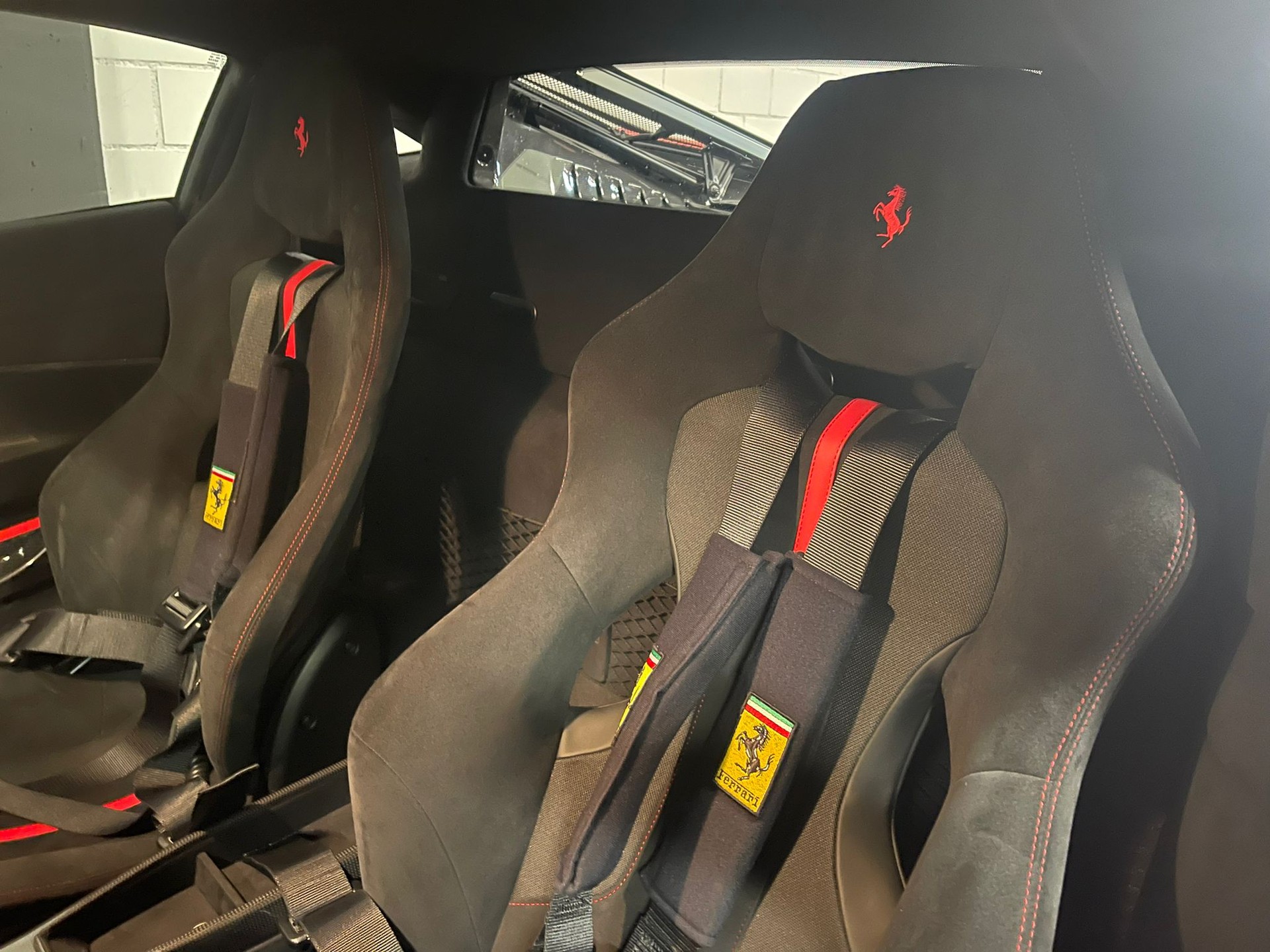 FERRARI 488 Pista 3.9 V8-image-8