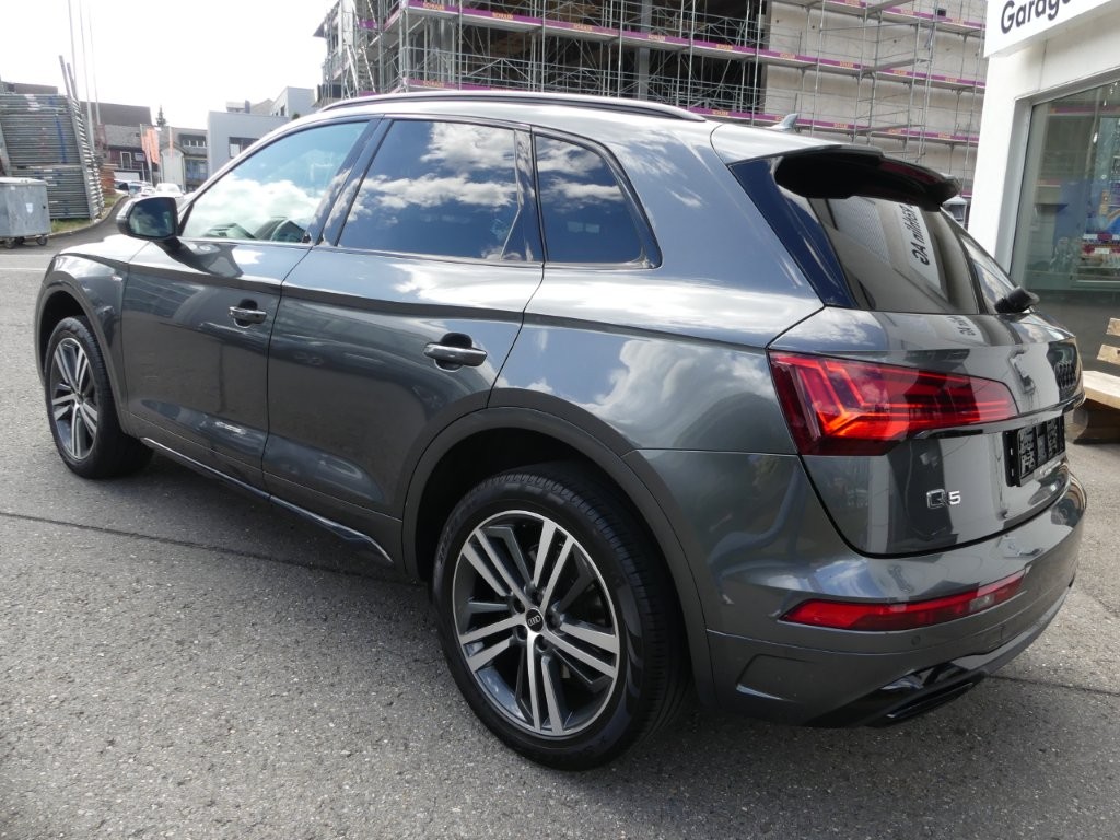 AUDI Q5 40 TDI Black Edition quattro S-tronic-showroom-element-1