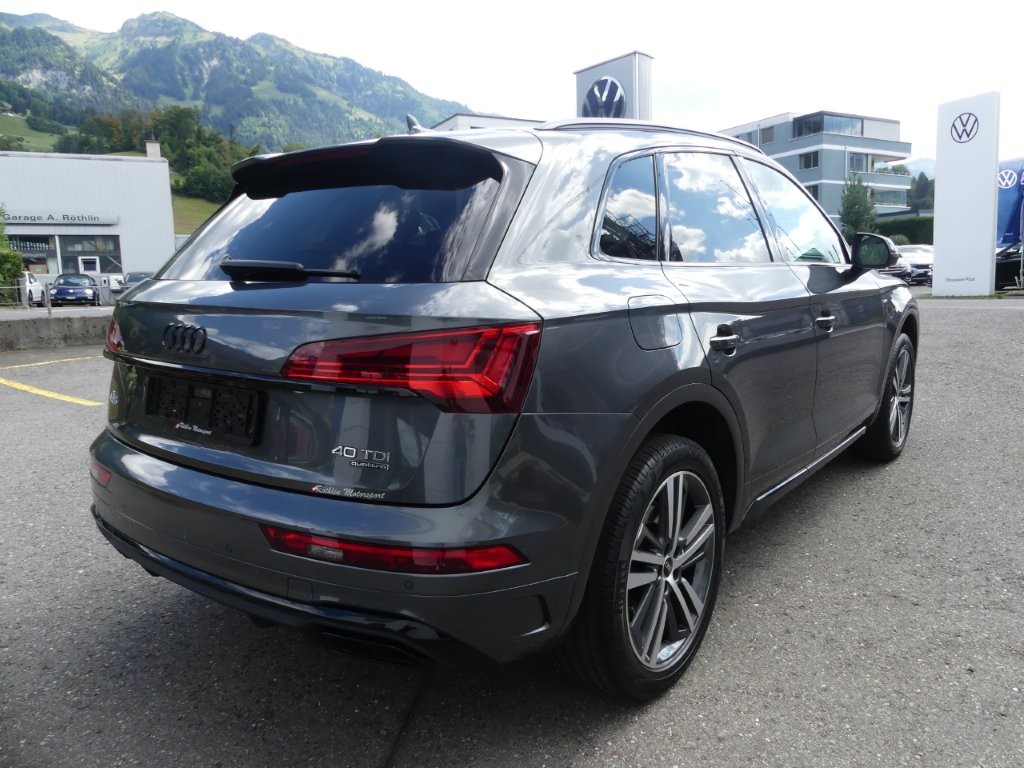 AUDI Q5 40 TDI Black Edition quattro S-tronic-showroom-element-3