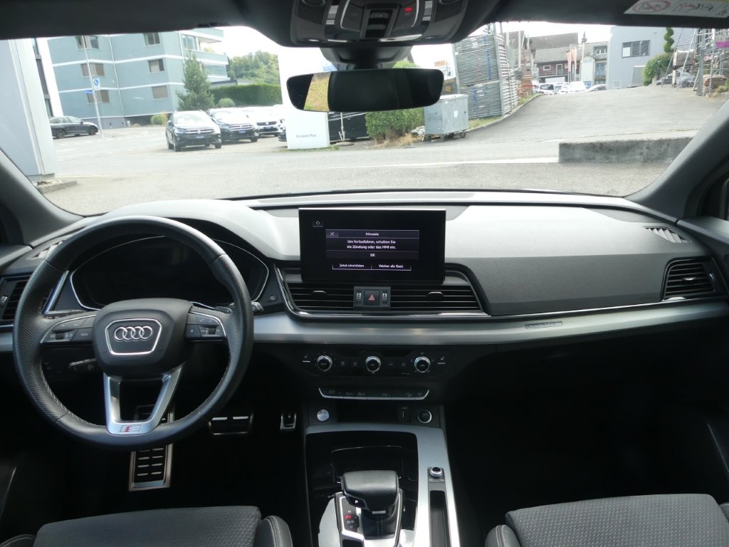AUDI Q5 40 TDI Black Edition quattro S-tronic-image-7