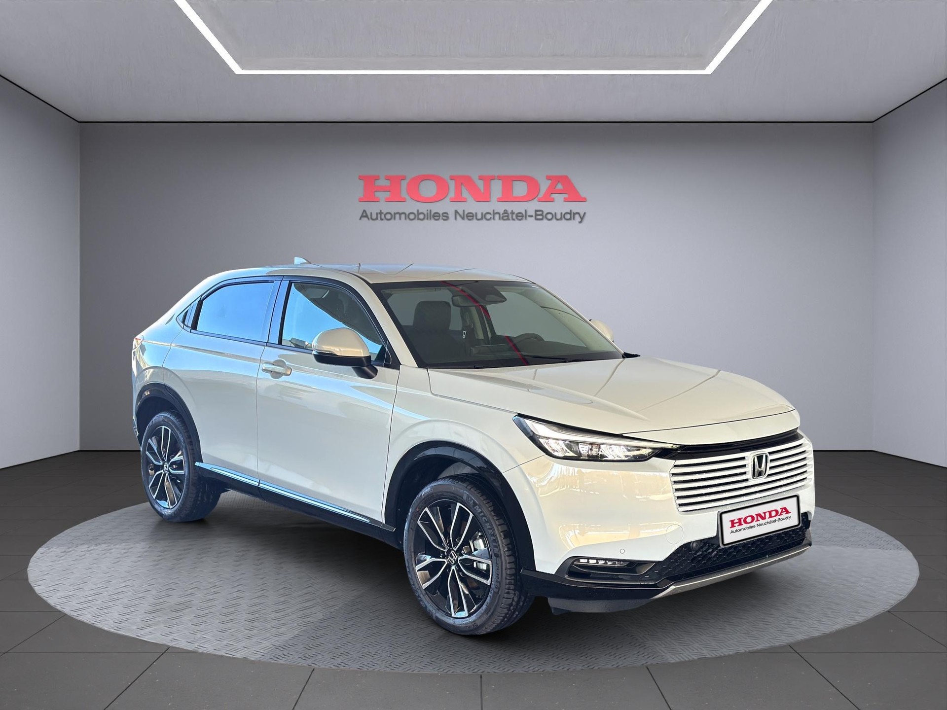 HONDA HR-V 1.5 i-MMD Advance-showroom-element-1