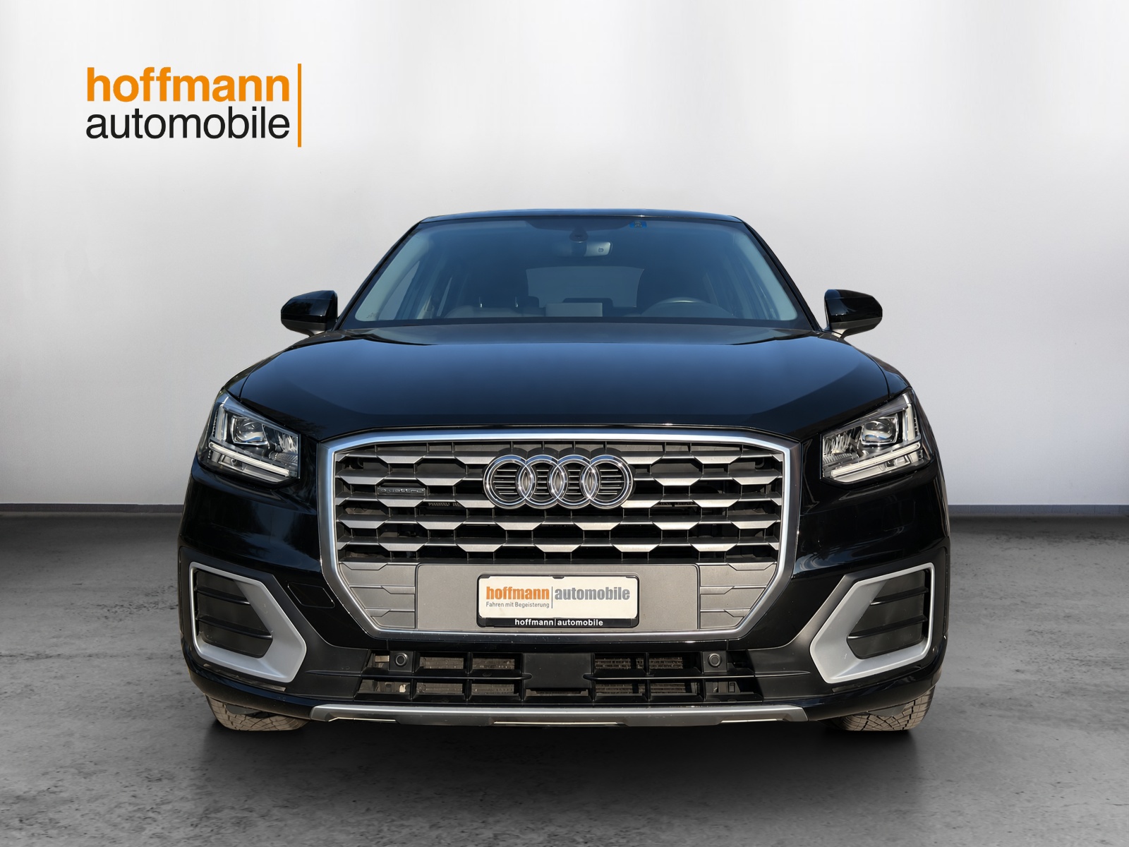 AUDI Q2 2.0 TFSI sport quattro S-tronic-showroom-element-1