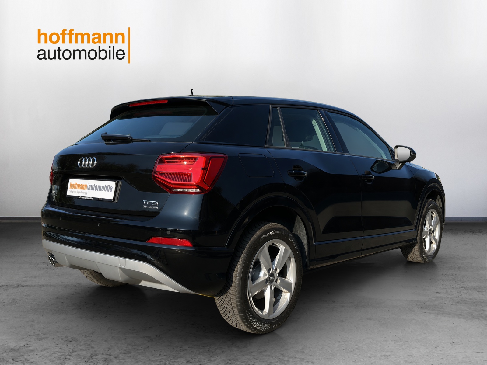 AUDI Q2 2.0 TFSI sport quattro S-tronic-showroom-element-3