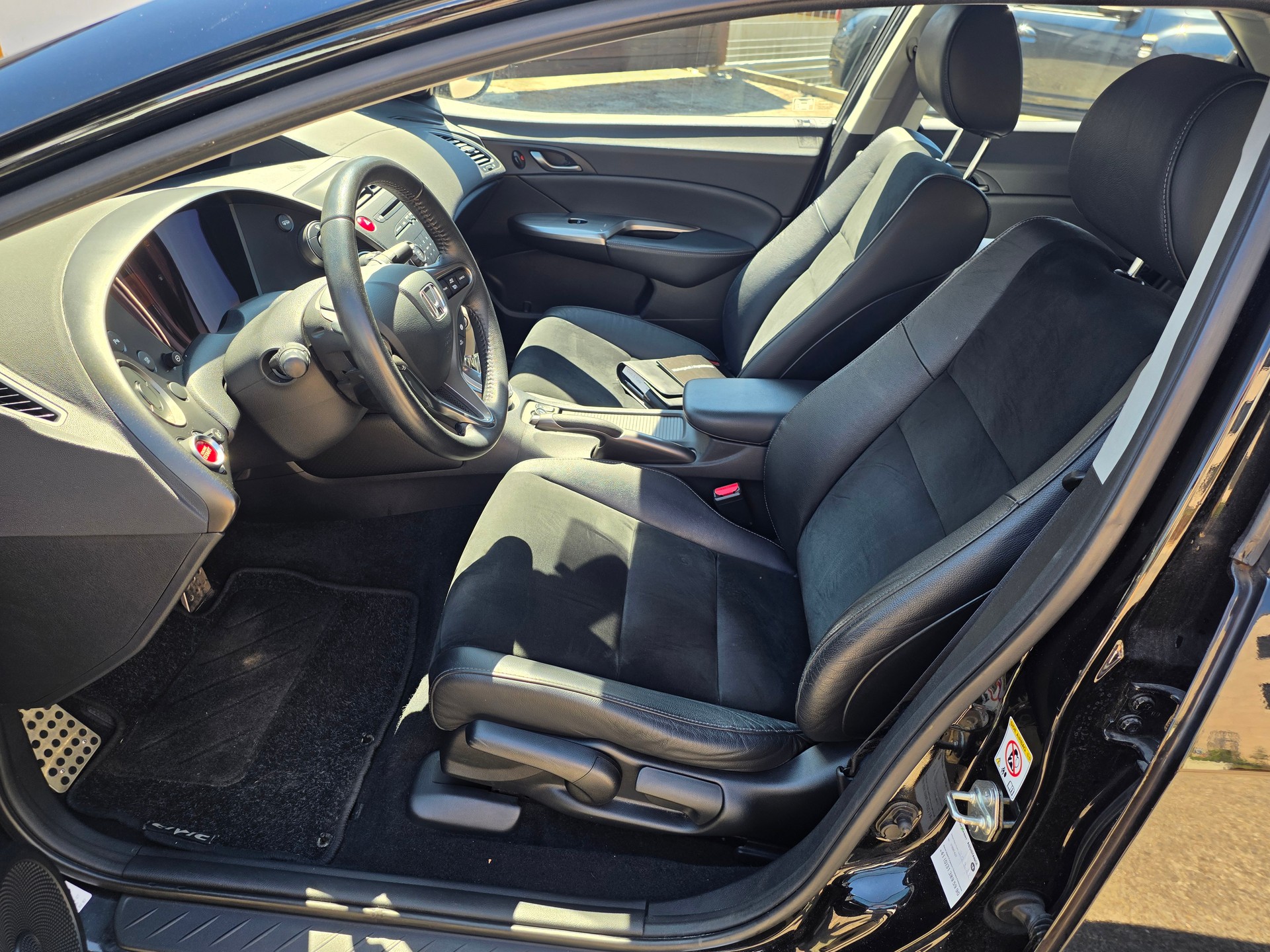 HONDA Civic 1.8i Executive Automatic-image-11