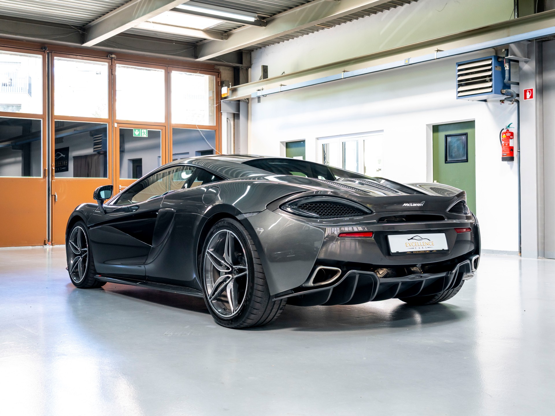 McLAREN 570S Coupé 3.8 V8 SSG-image-7