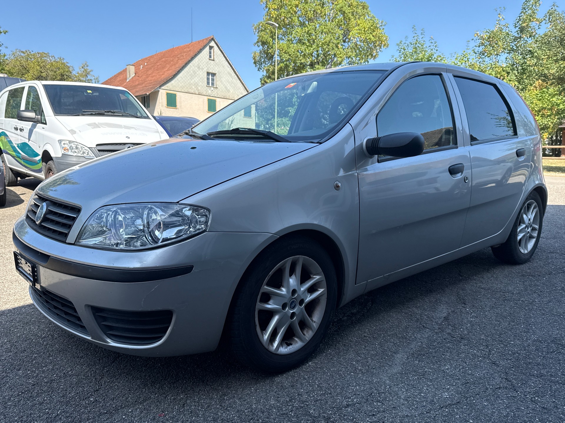 FIAT Punto 1.2 16V Active-showroom-element-2