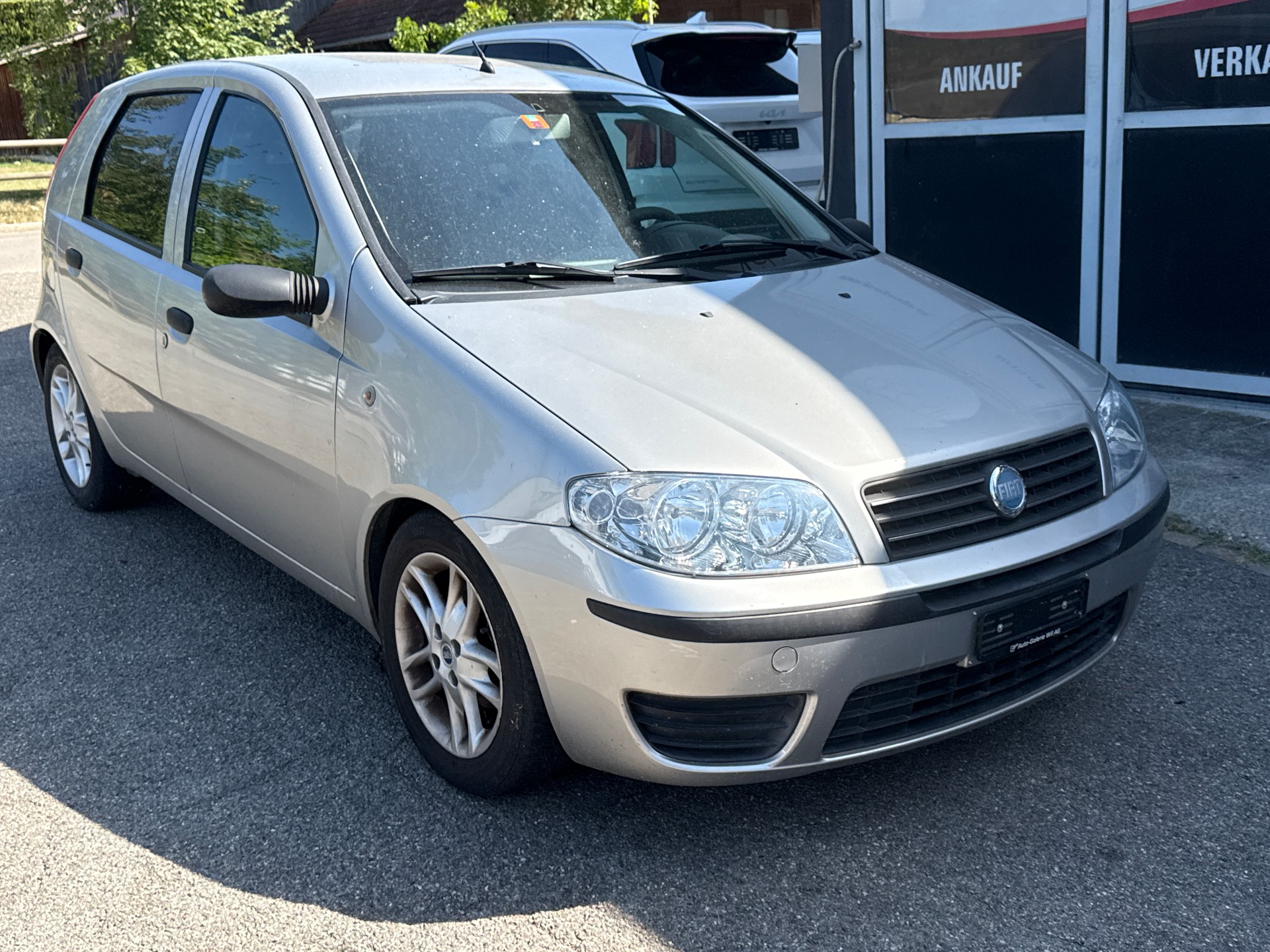 FIAT Punto 1.2 16V Active-showroom-element-1