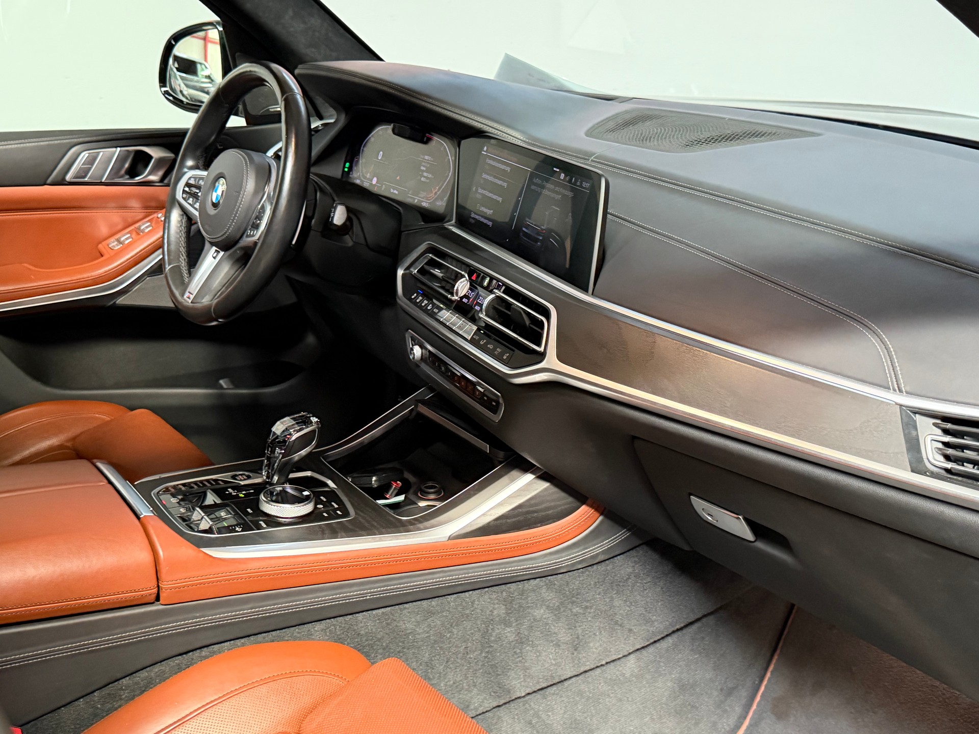 BMW X7 xDrive 30d Steptronic-image-36