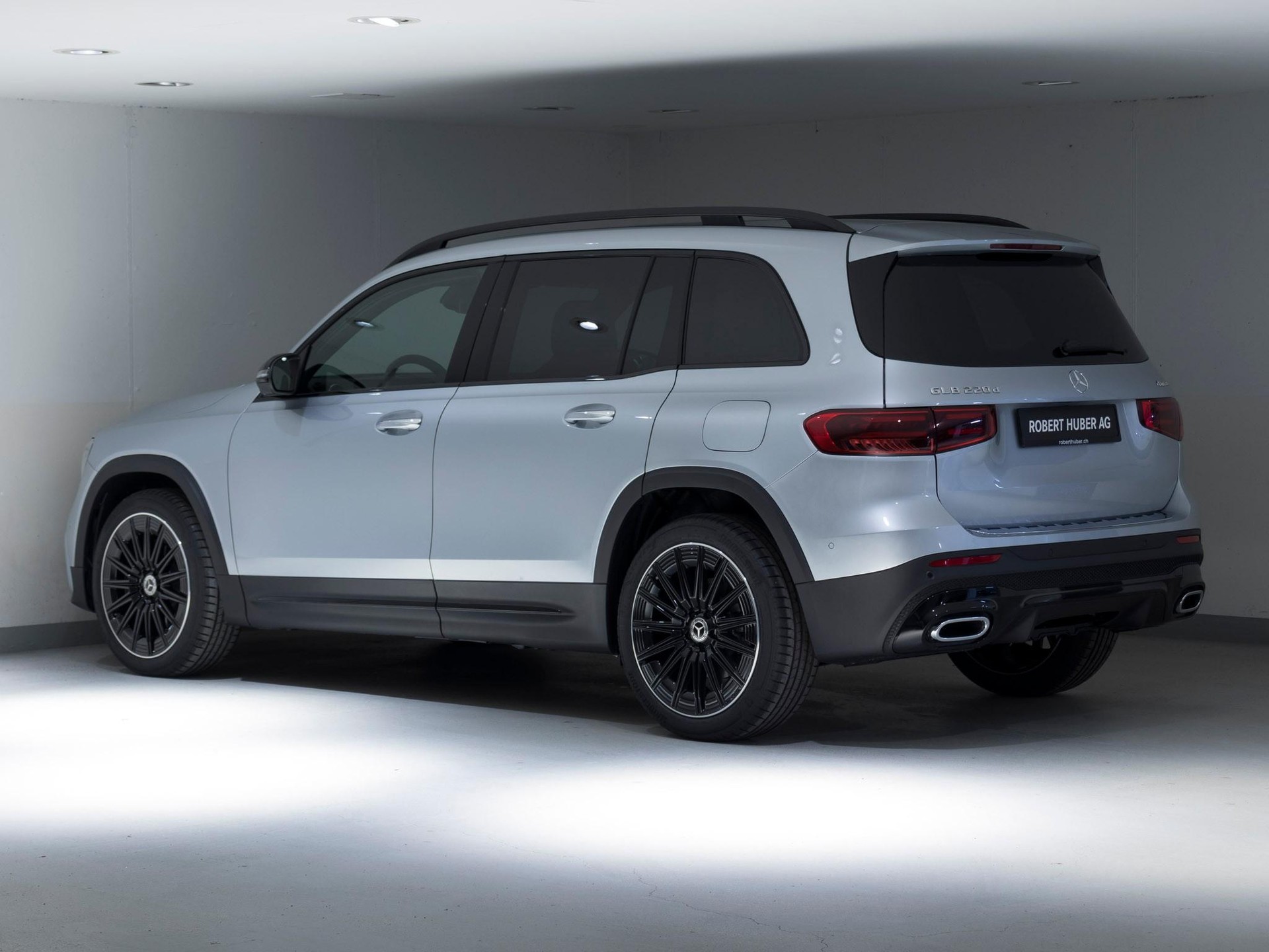 MERCEDES-BENZ GLB 220 d 4MATIC-image-4