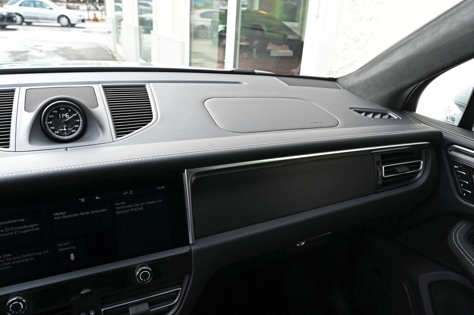 PORSCHE Macan GTS PDK **Approved-Garantie**-image-26