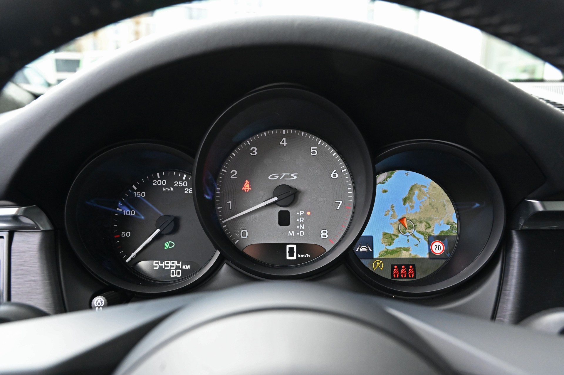 PORSCHE Macan GTS PDK **Approved-Garantie**-image-22