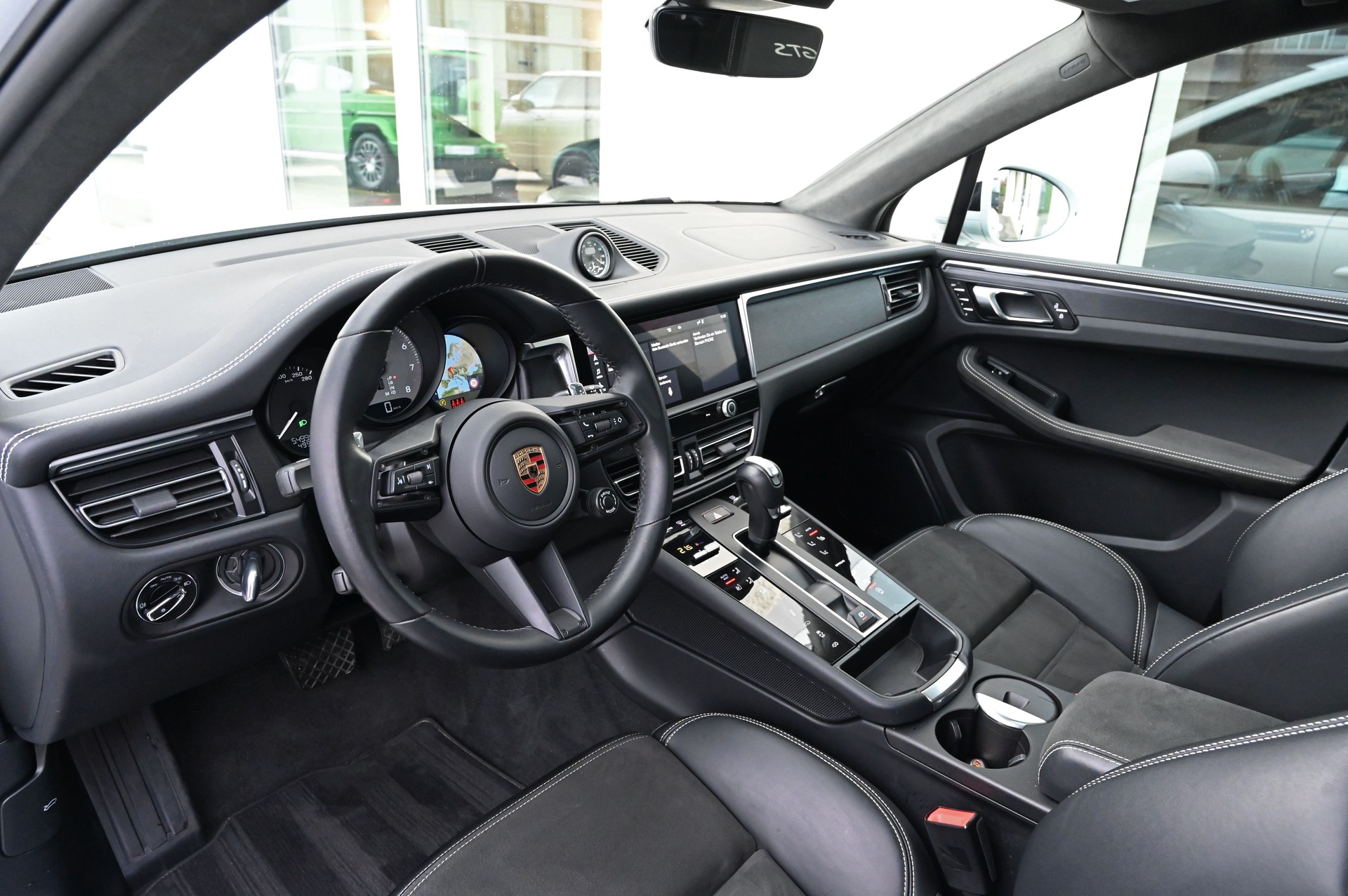 PORSCHE Macan GTS PDK **Approved-Garantie**-image-11