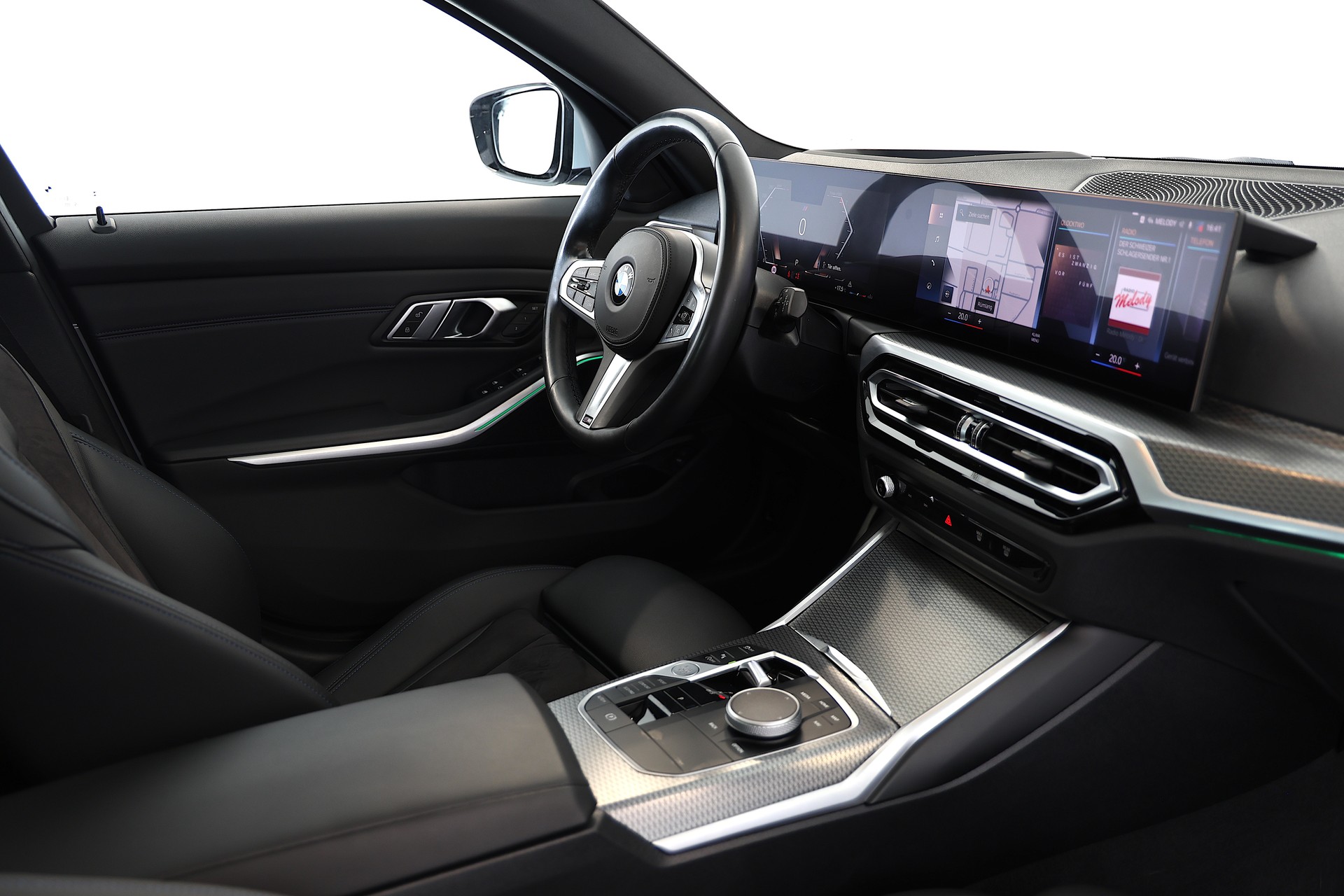 BMW 330i M-Sport xDrive SAG Touring-image-13