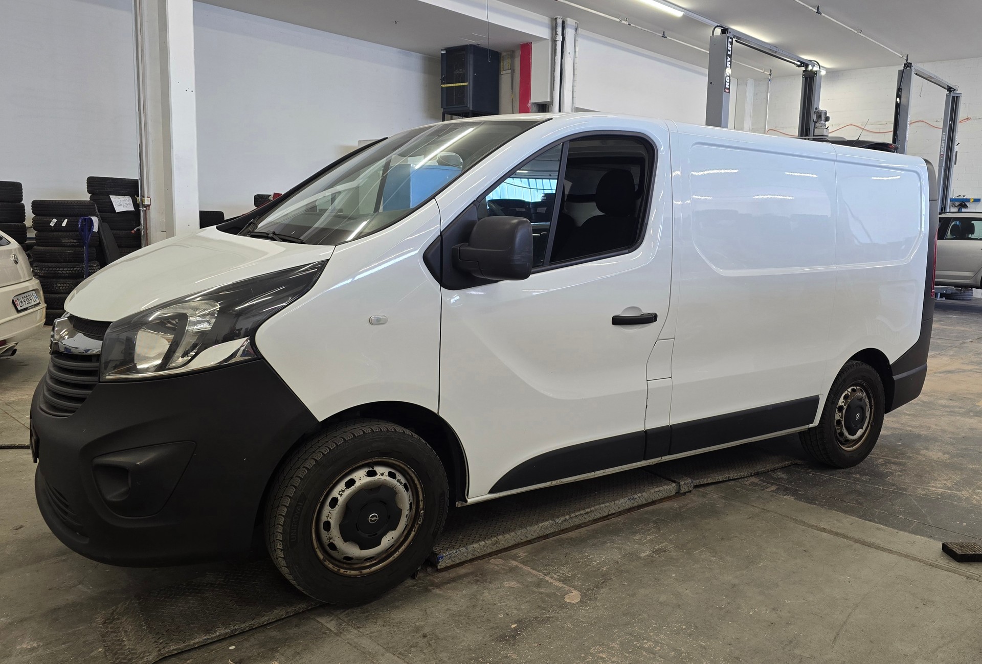 OPEL Vivaro 1.6 CDTI 2.7t L1H1-image-4