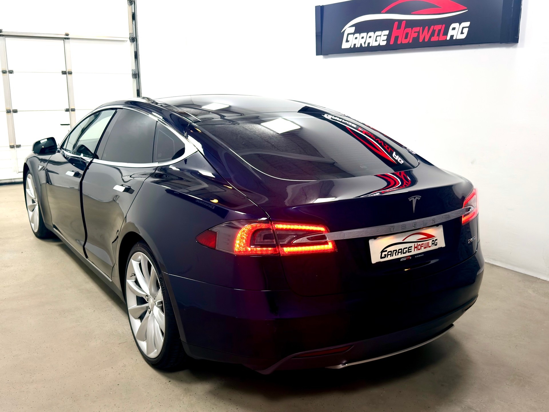 TESLA Model S 85 D Performance FREE SUPERCHARGER-showroom-element-2