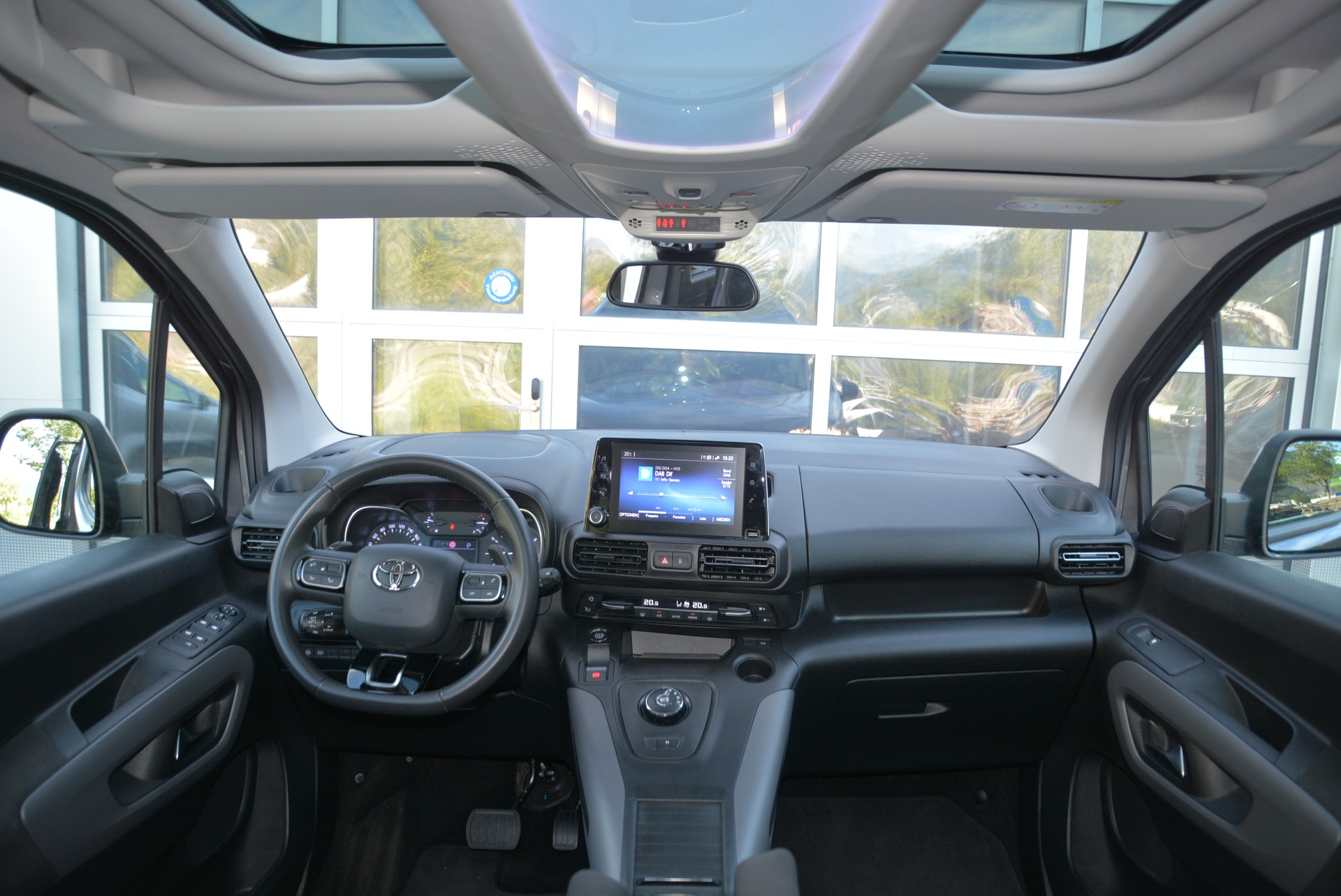 TOYOTA Proace City Verso 1.2 Style Medium Automatik-image-4
