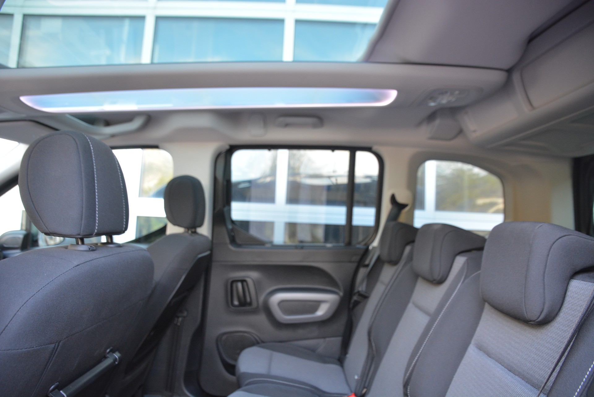 TOYOTA Proace City Verso 1.2 Style Medium Automatik-image-15