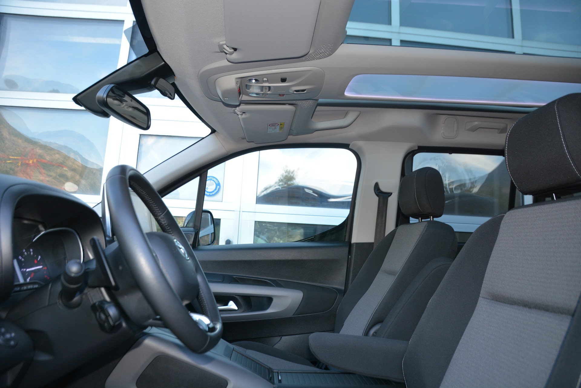 TOYOTA Proace City Verso 1.2 Style Medium Automatik-image-14