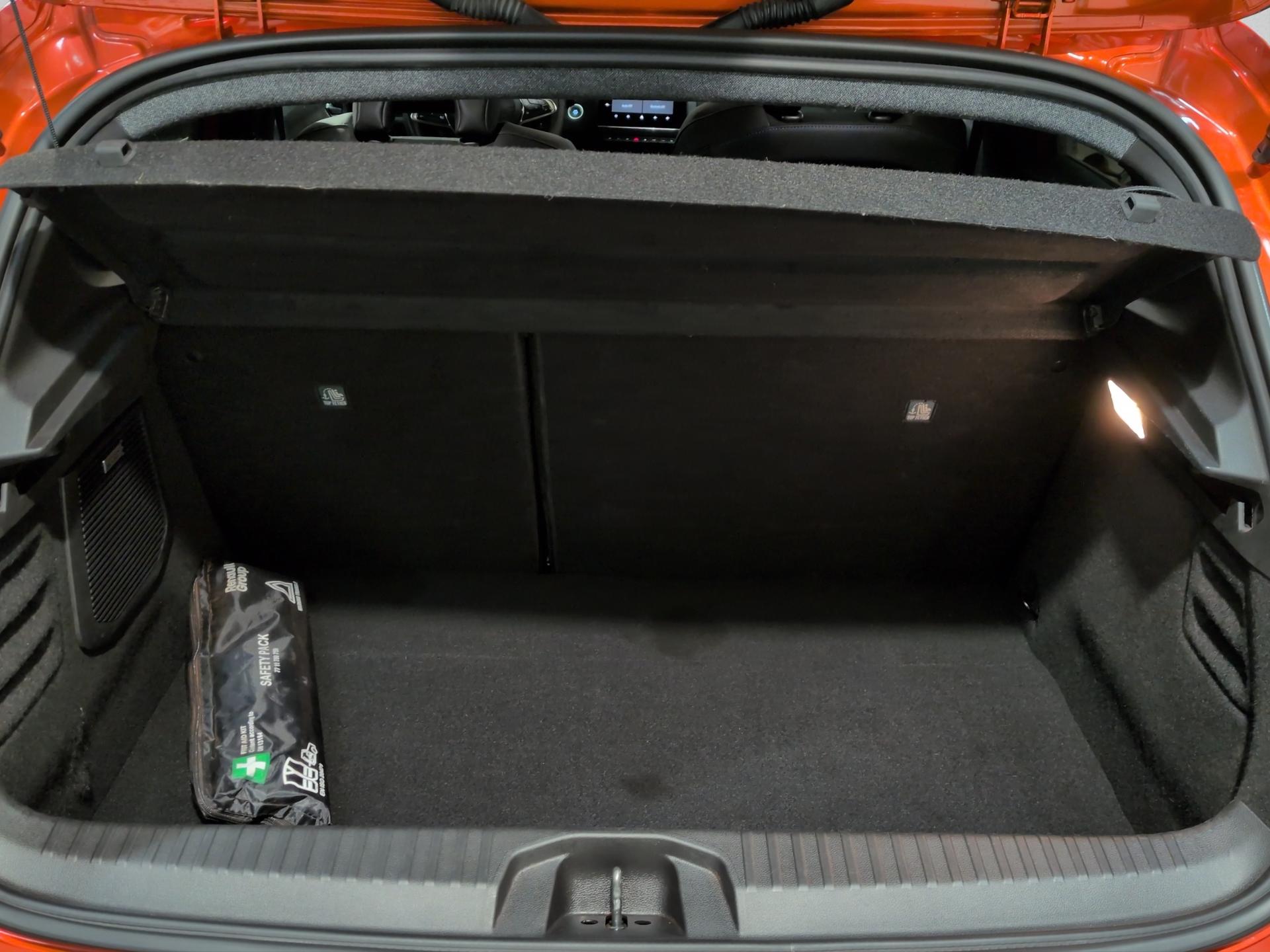 RENAULT Clio 1.6 E-Tech Esprit Alpine-image-15
