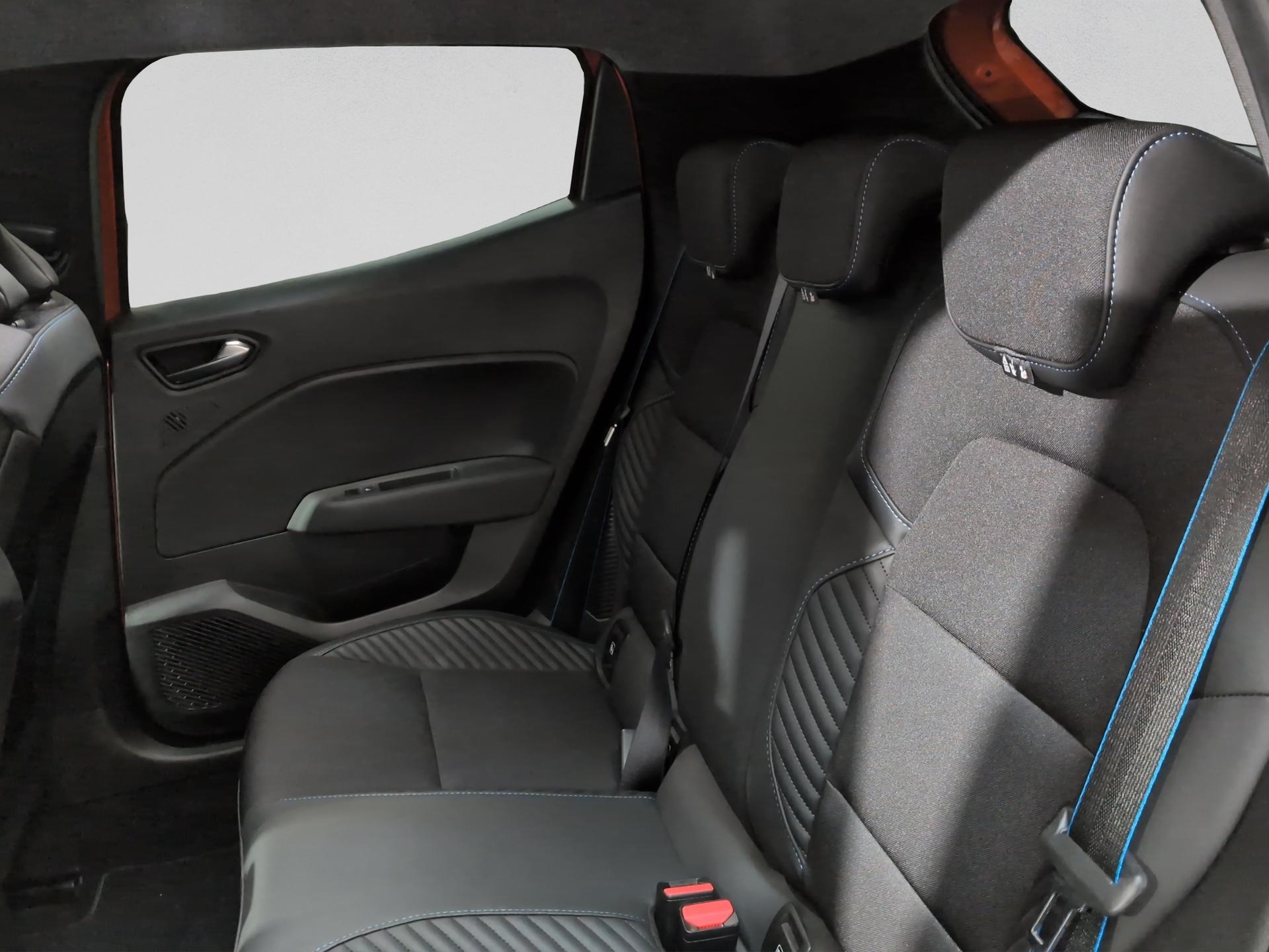 RENAULT Clio 1.6 E-Tech Esprit Alpine-image-14