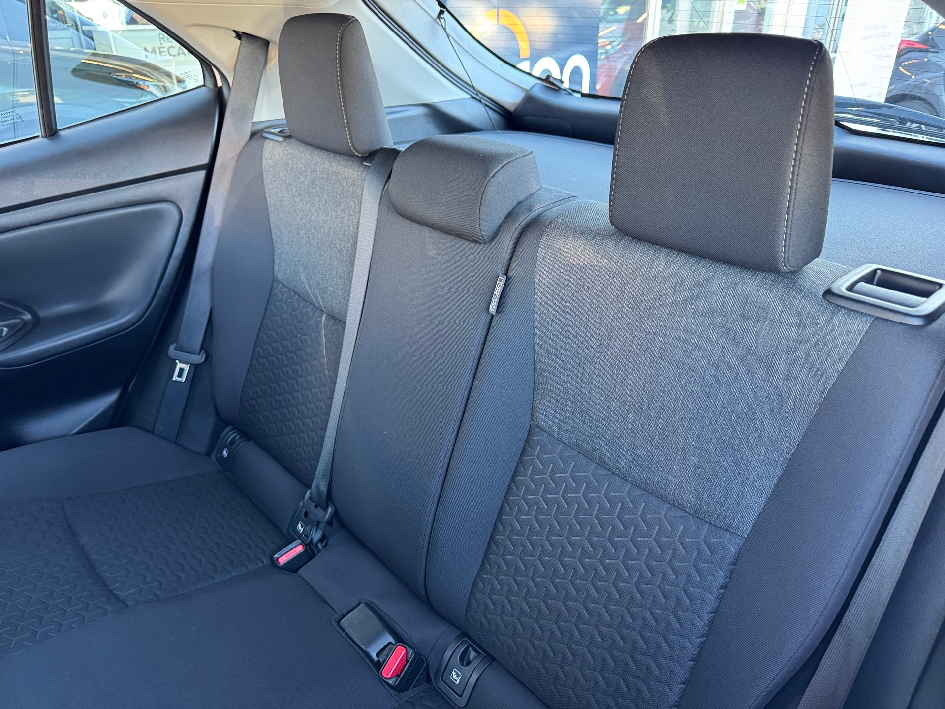 TOYOTA Yaris Cross 1.5 Comfort AWDi e-CVT-image-12