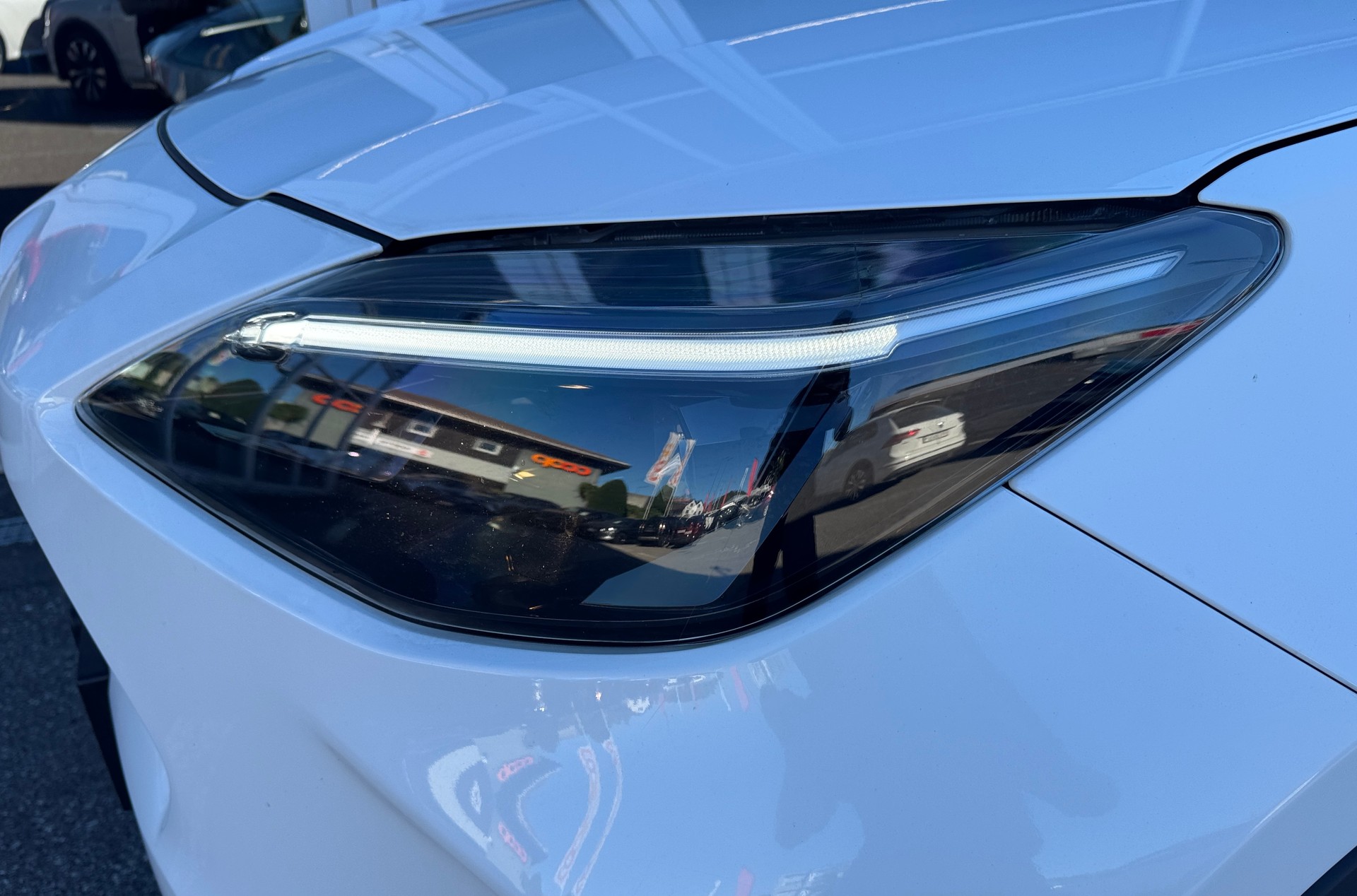 TOYOTA Yaris Cross 1.5 Comfort AWDi e-CVT-image-4