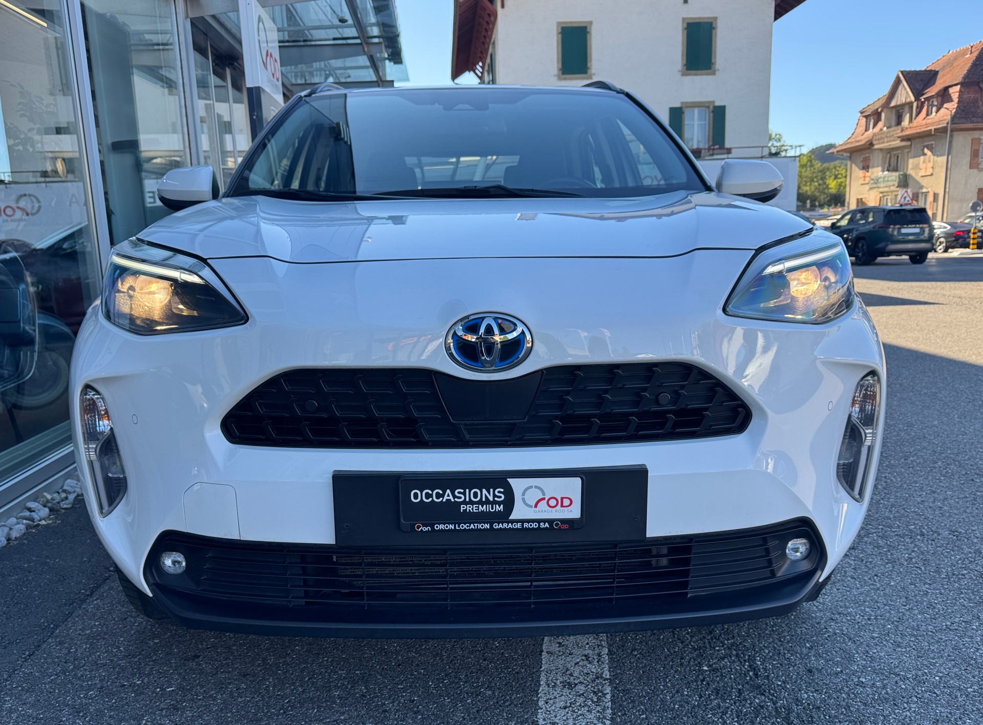 TOYOTA Yaris Cross 1.5 Comfort AWDi e-CVT-showroom-element-3