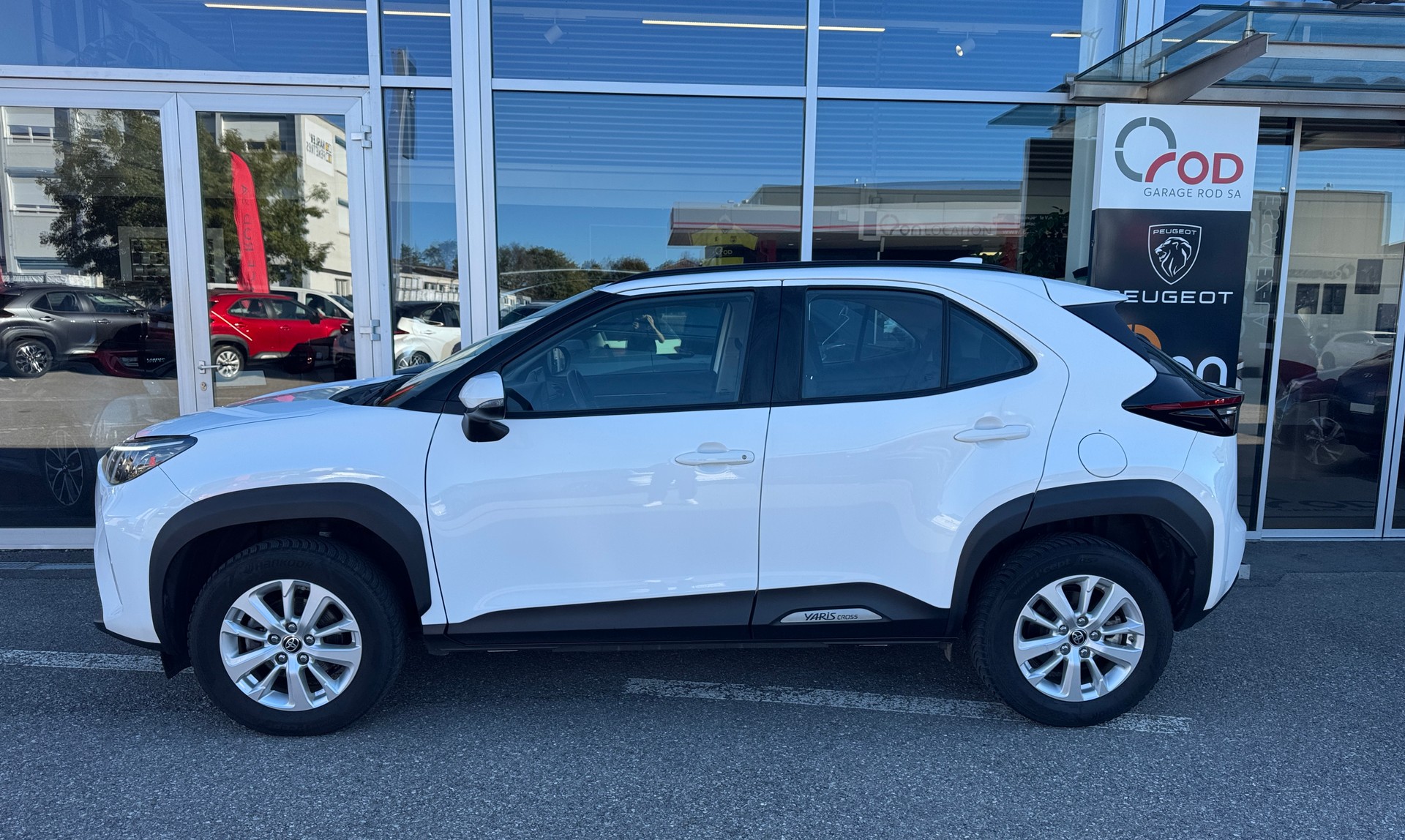 TOYOTA Yaris Cross 1.5 Comfort AWDi e-CVT-showroom-element-1