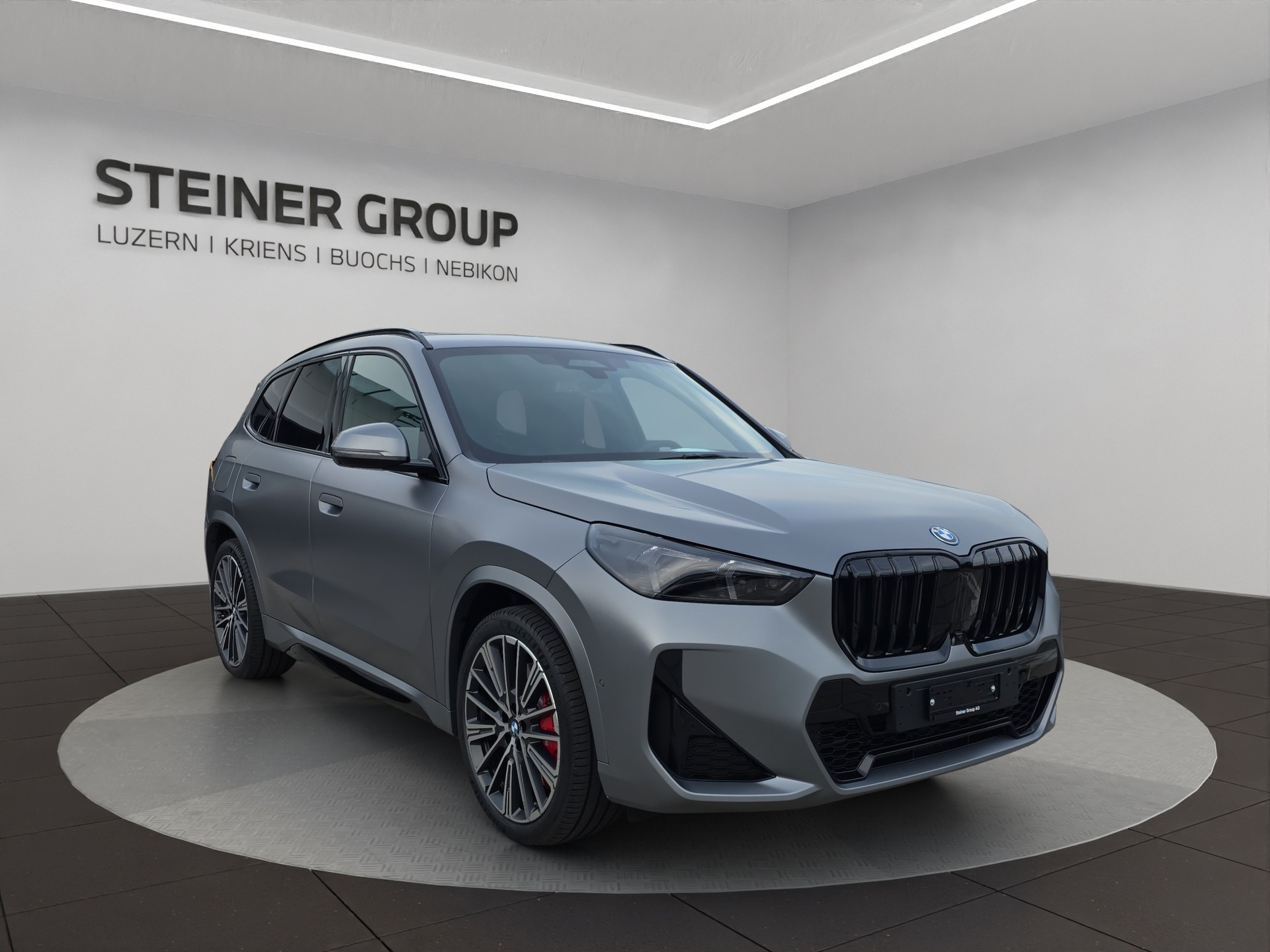 BMW X1 xDrive 30e M Sport Pro-showroom-element-1