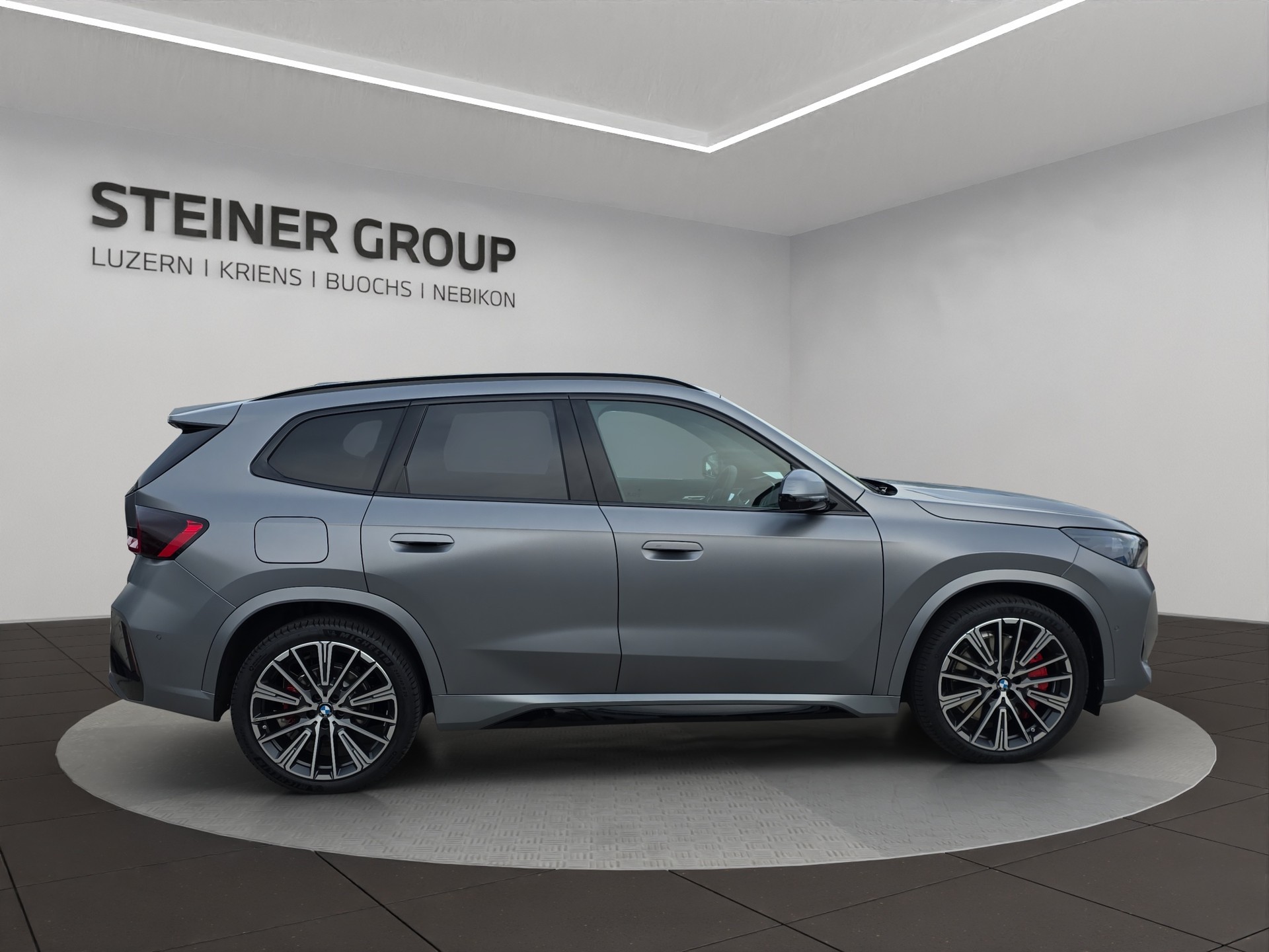 BMW X1 xDrive 30e M Sport Pro-showroom-element-2