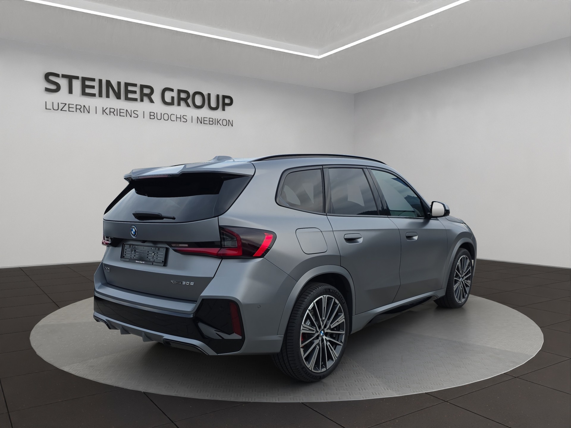 BMW X1 xDrive 30e M Sport Pro-showroom-element-3