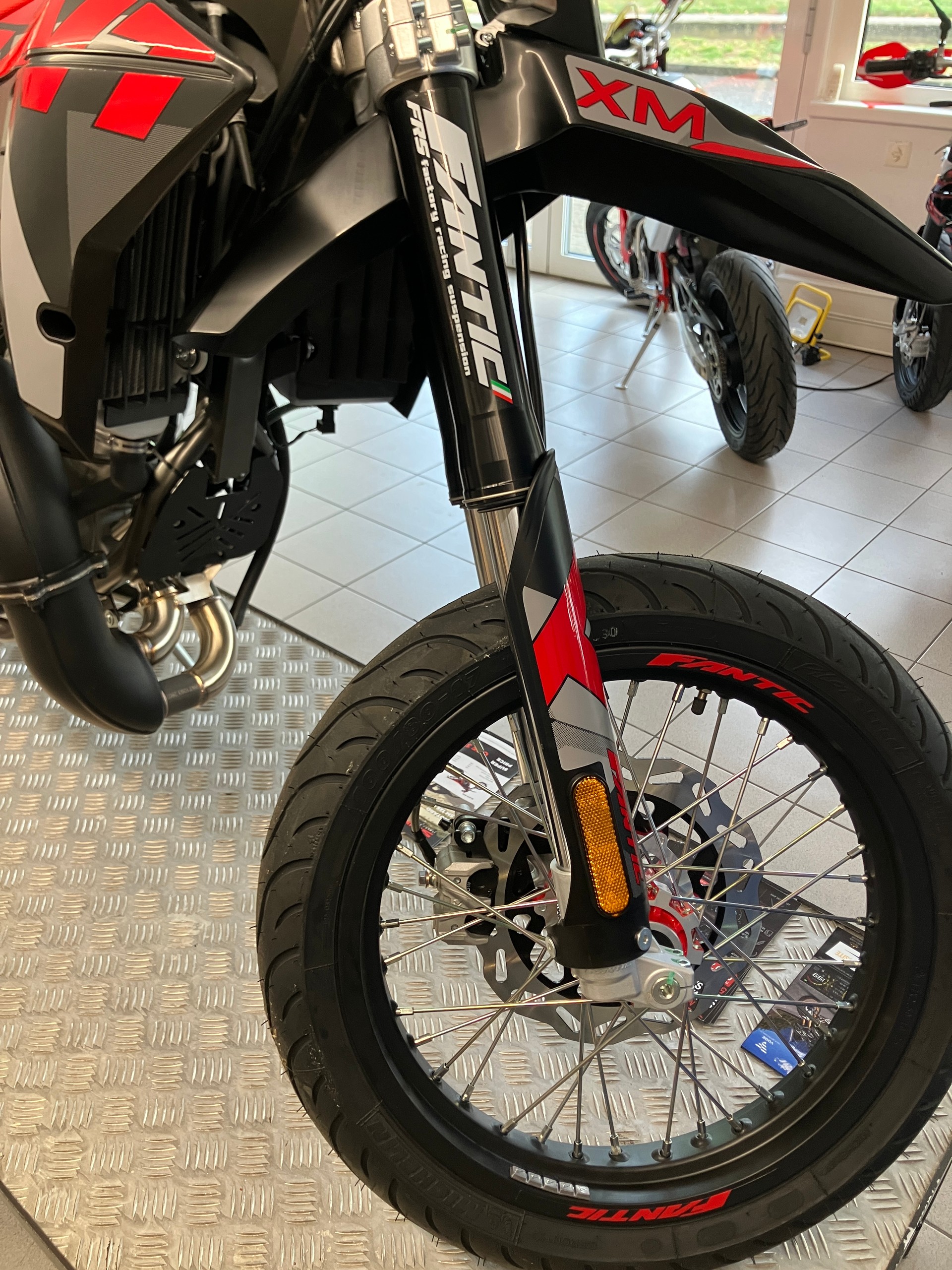 FANTIC Performance-image-0