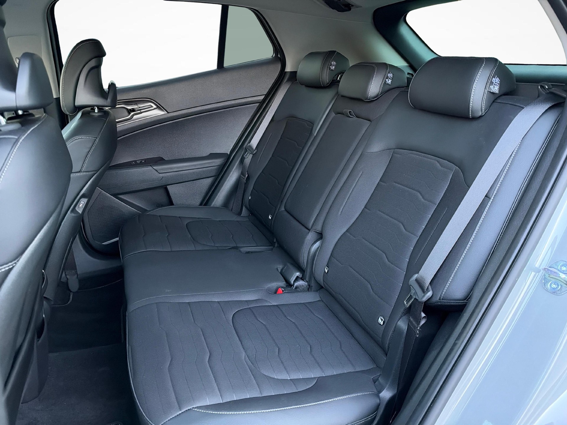 KIA Sportage 1.6 T-GDi Hybrid Power Edition-image-10