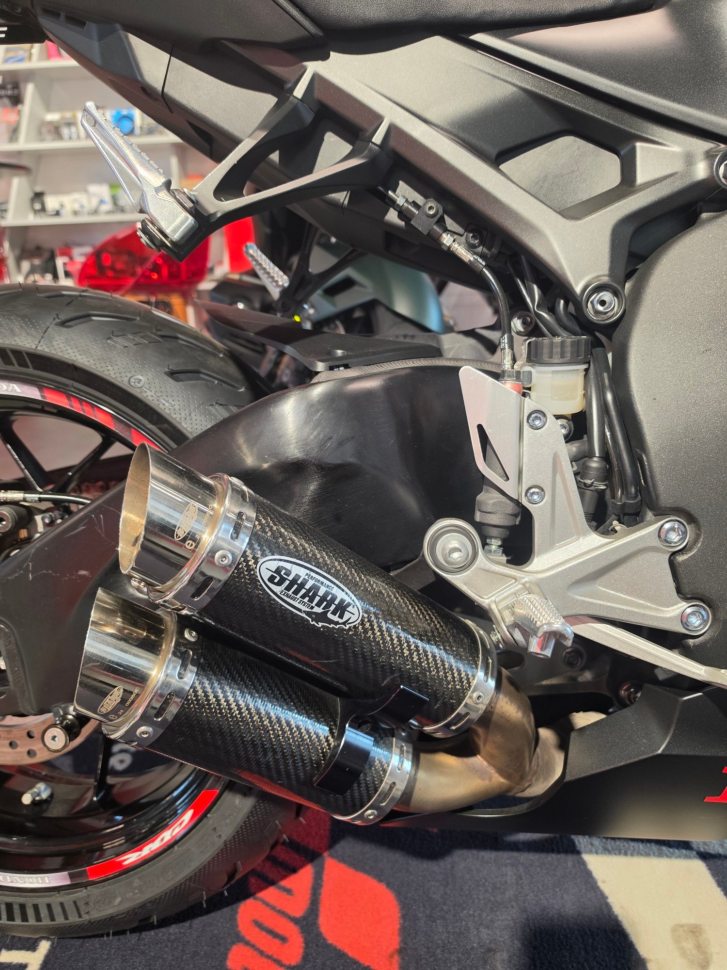 HONDA CBR 1000 RR ABS-image-5