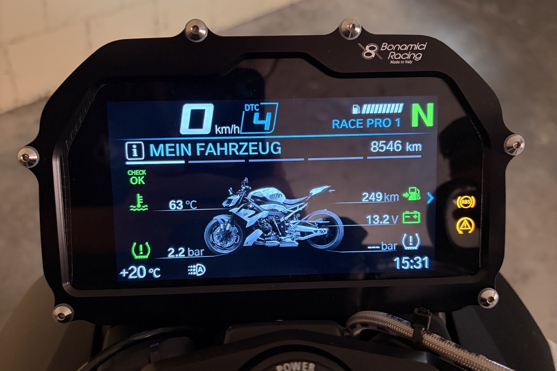 BMW M 1000 R-image-7