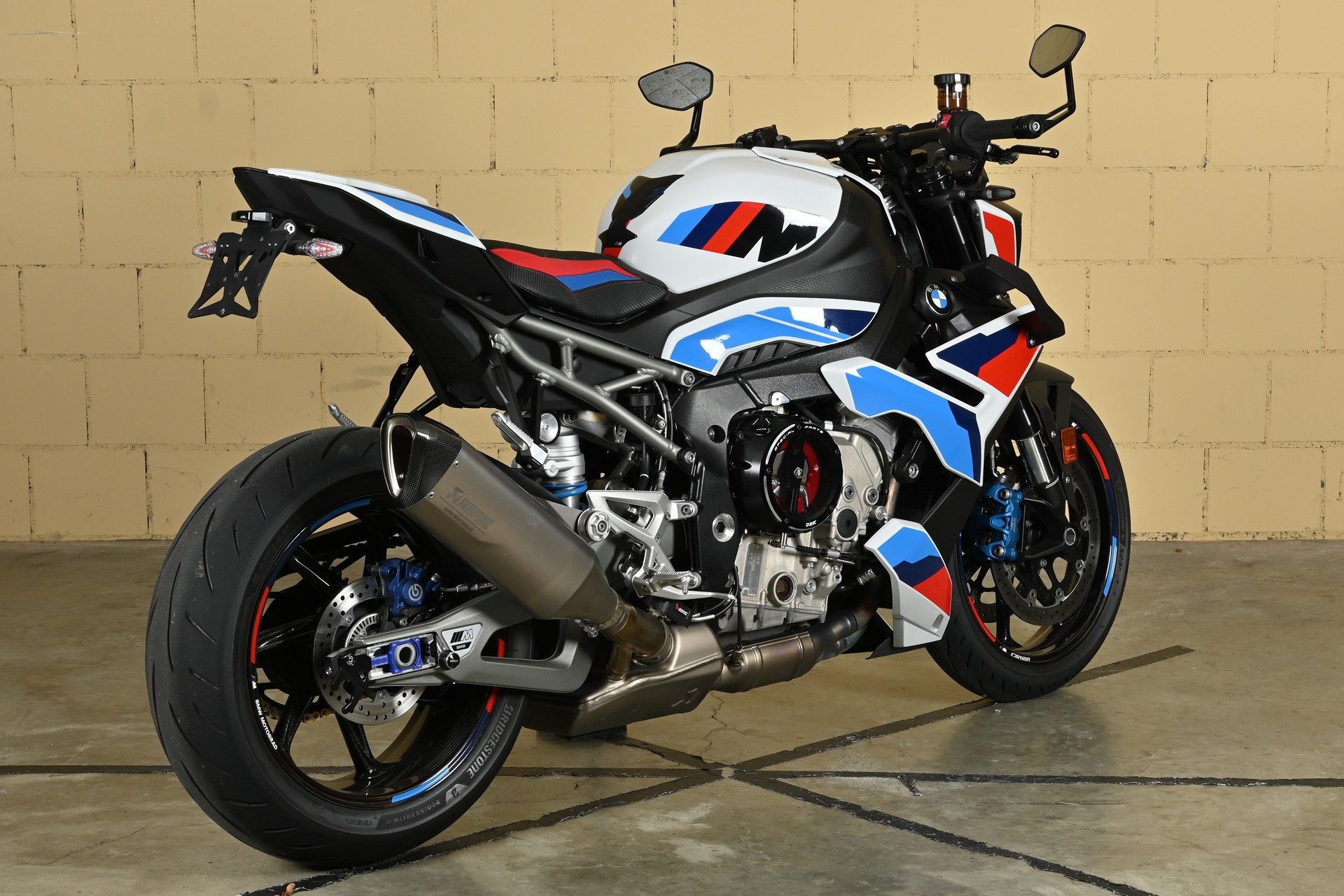 BMW M 1000 R-image-6