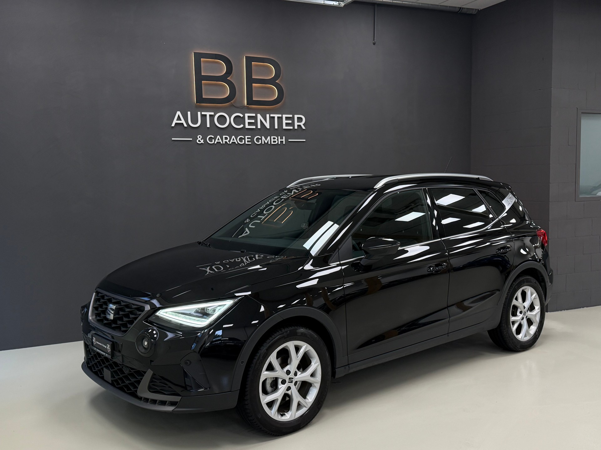 SEAT Arona 1.0 TSI Eco Hola FR DSG °° 5 Jahre / 100'000 KM Werksgarantie °°-showroom-element-1