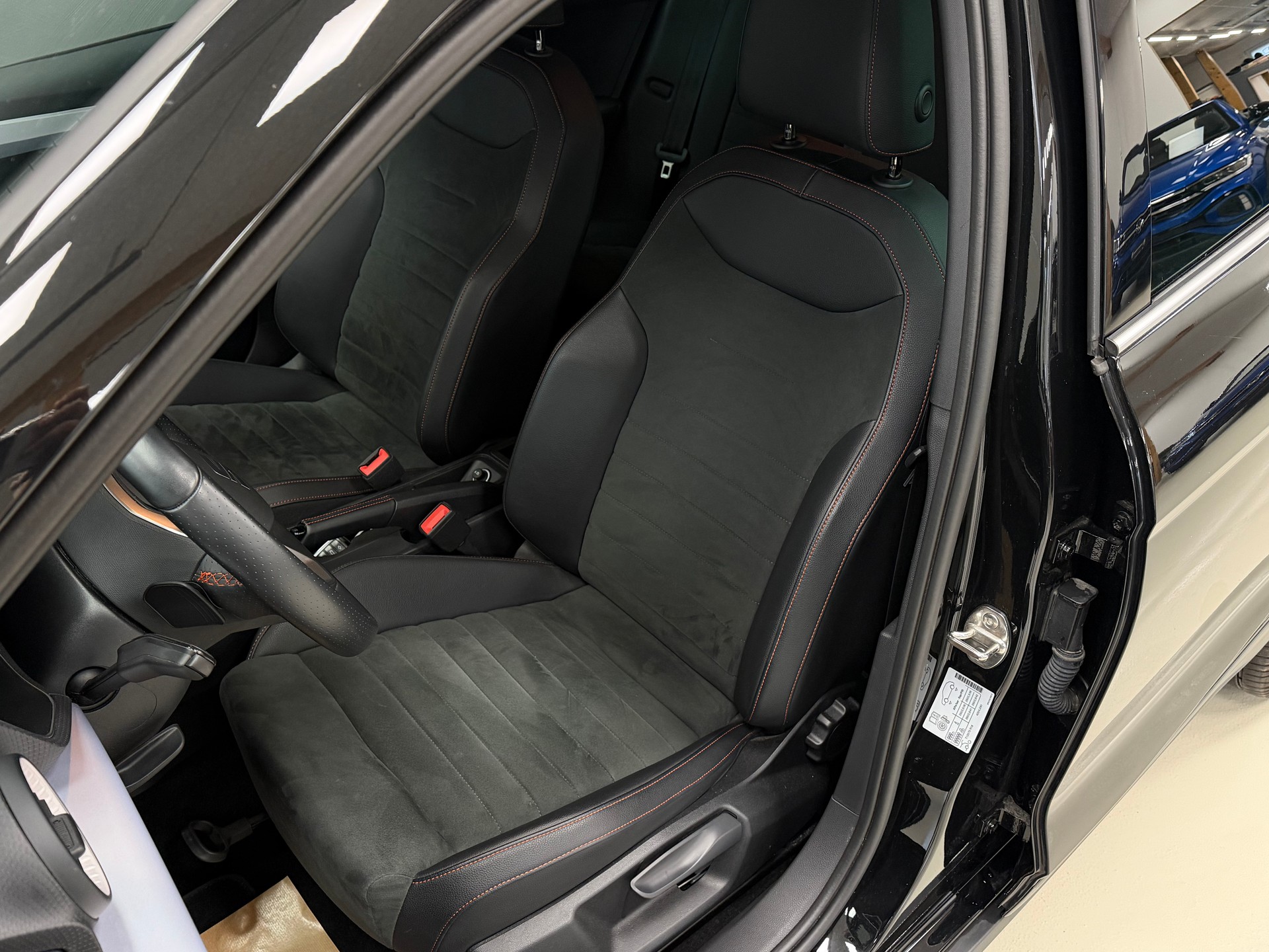 SEAT Arona 1.0 TSI Eco Hola FR DSG °° 5 Jahre / 100'000 KM Werksgarantie °°-image-9