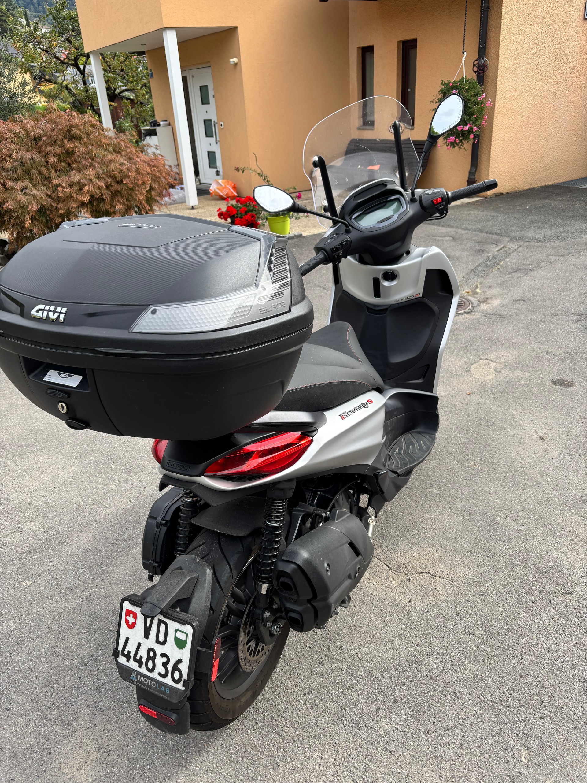 PIAGGIO Beverly 400 Sport-image-1