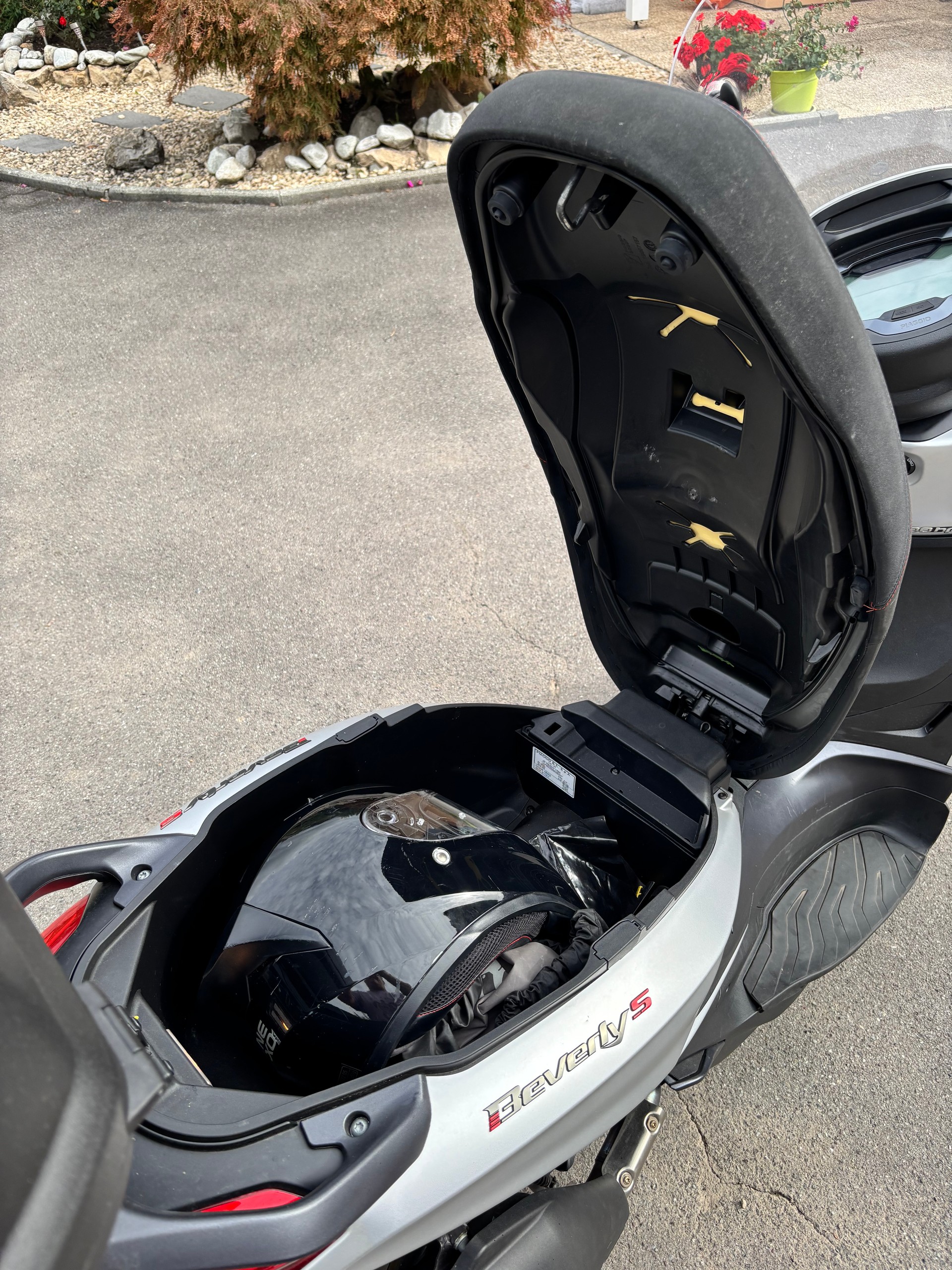PIAGGIO Beverly 400 Sport-image-0