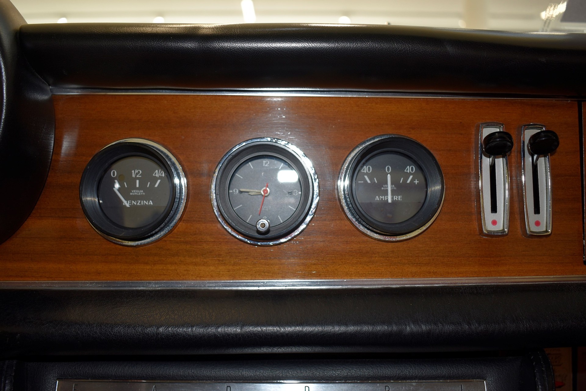 FERRARI 365 GTC-image-13