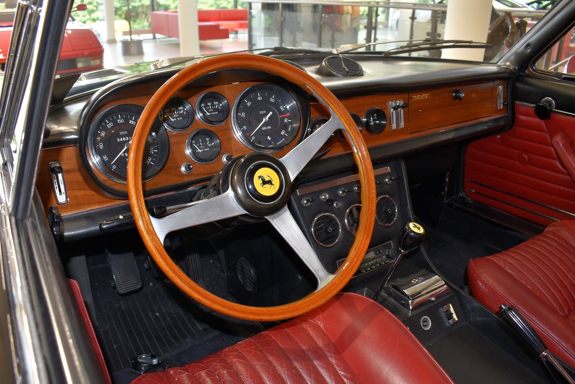 FERRARI 365 GTC-image-6