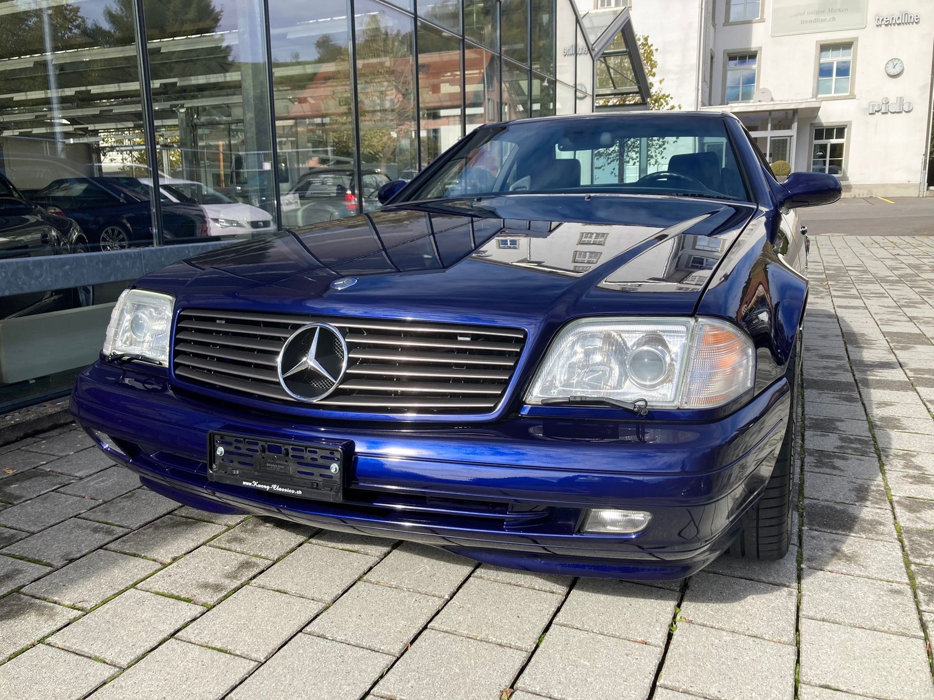 MERCEDES-BENZ SL 500 Edition Automatic-showroom-element-3
