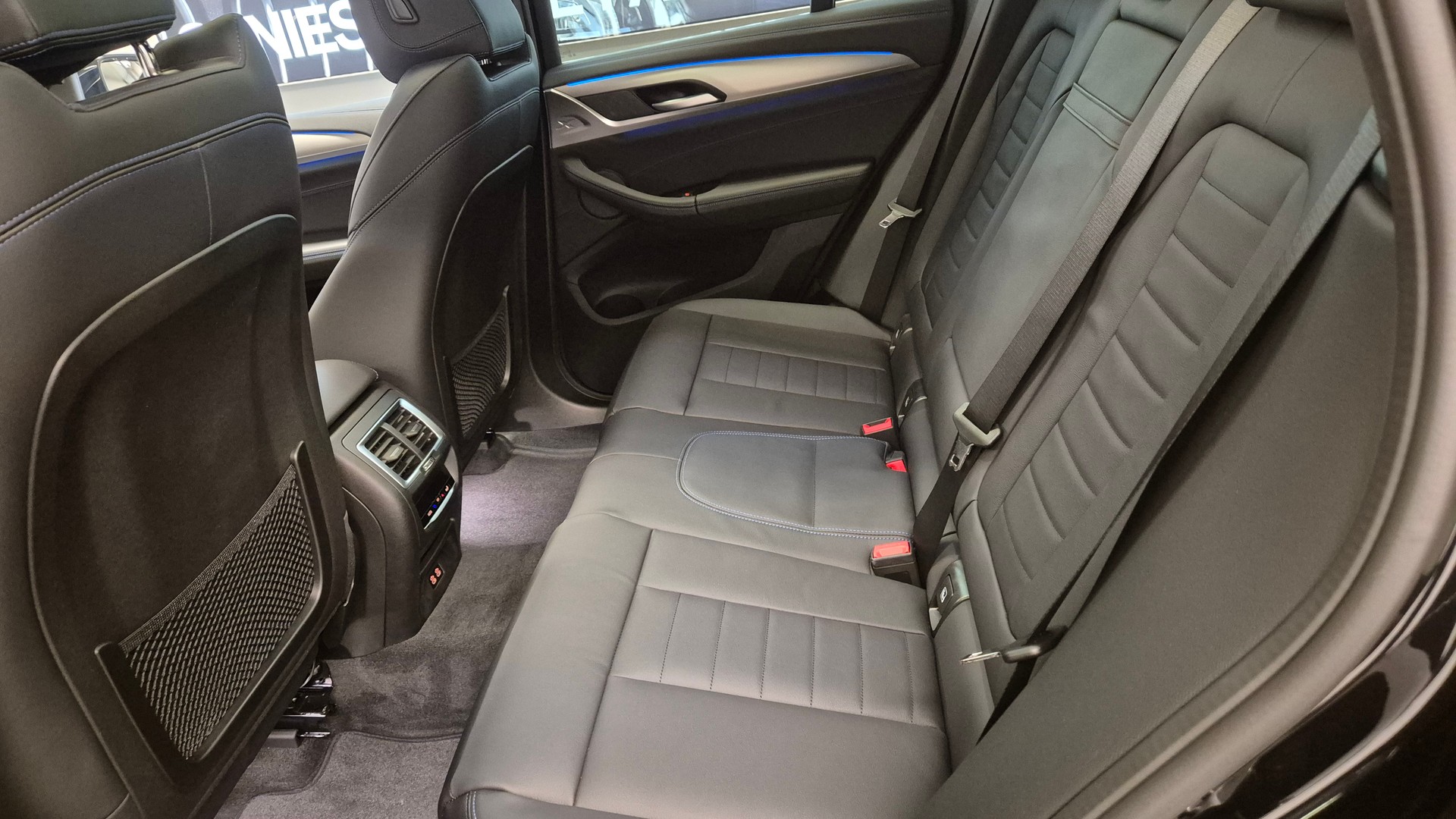 BMW iX3 Impressive-image-29